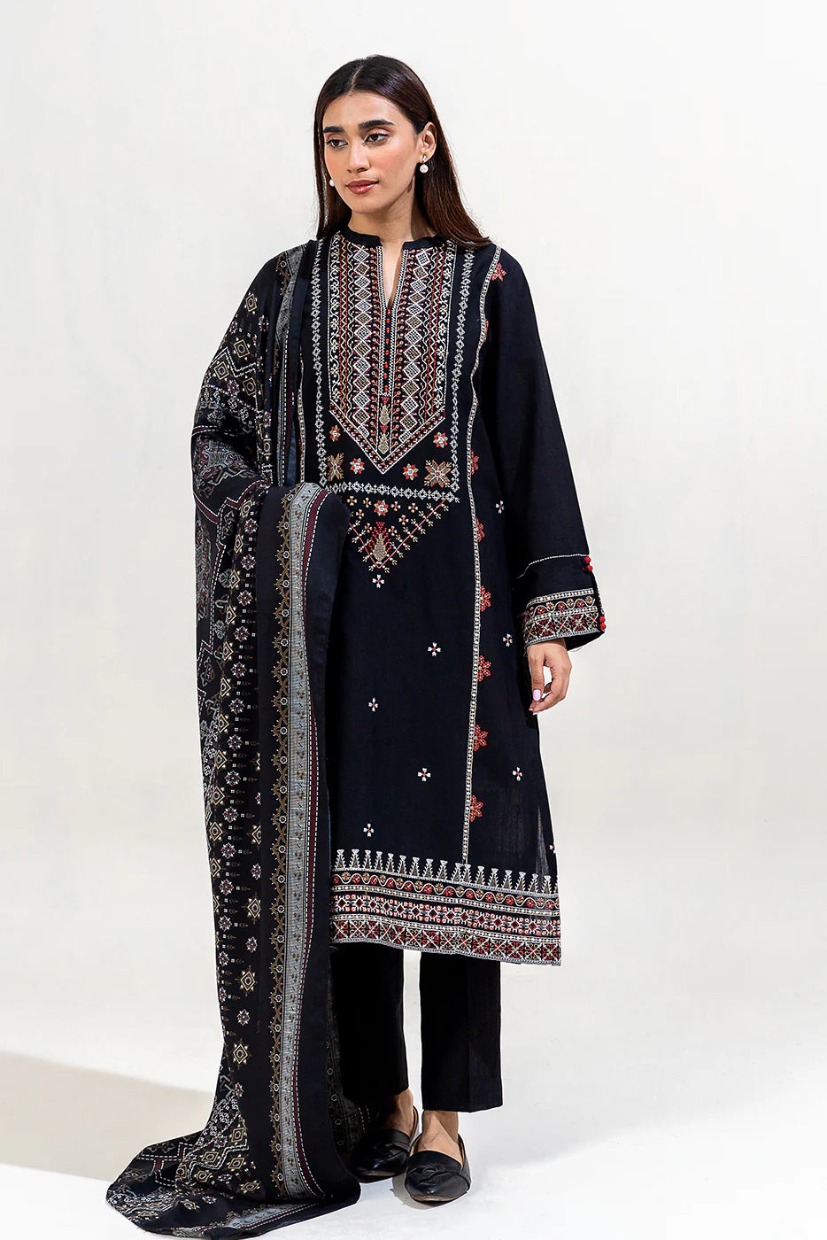 Beechtree 3Pc Embroidered Khaddar Suit EBONY TRIBE