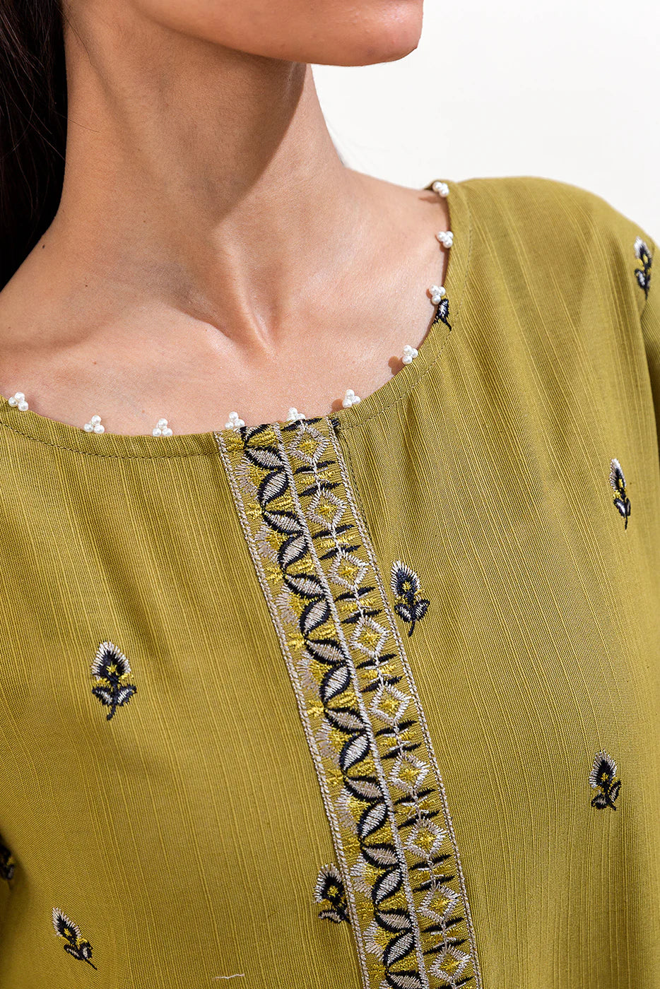BEECHTREE 3PC EMBROIDERED KHADDAR SUIT-OLIVE WHISPER-BT22402UN004165 gulbuy.com