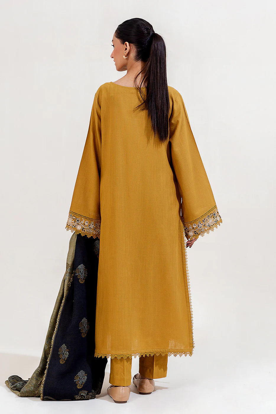 BEECHTREE 3PC EMBROIDERED KHADDAR SUIT-GOLD CHARM-BT22402UN004169 gulbuy.com