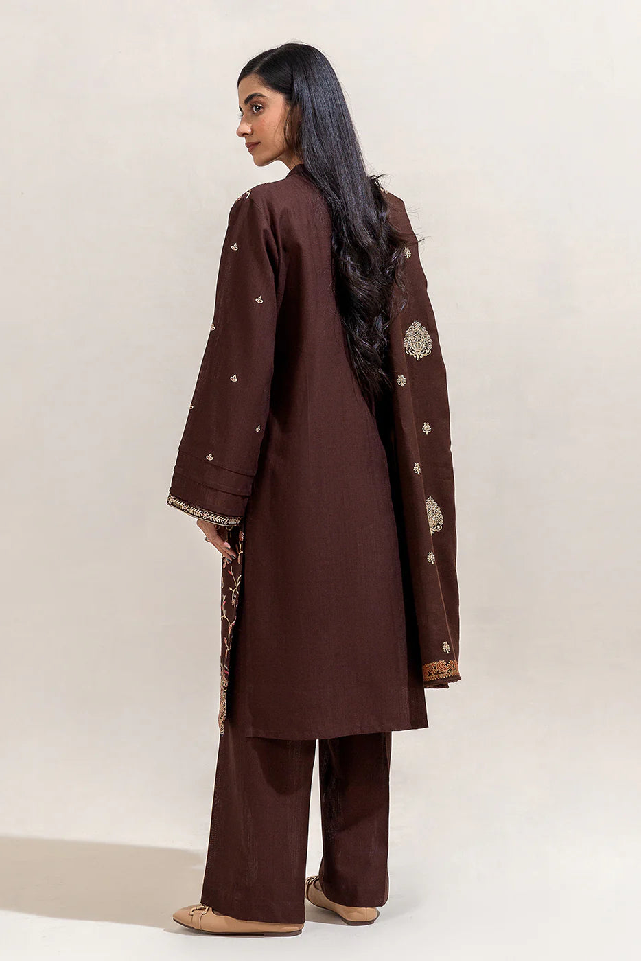 BEECHTREE 3PC EMBROIDERED KHADDAR SUIT-CEDAR TAN-BT22402UN004180 gulbuy.com