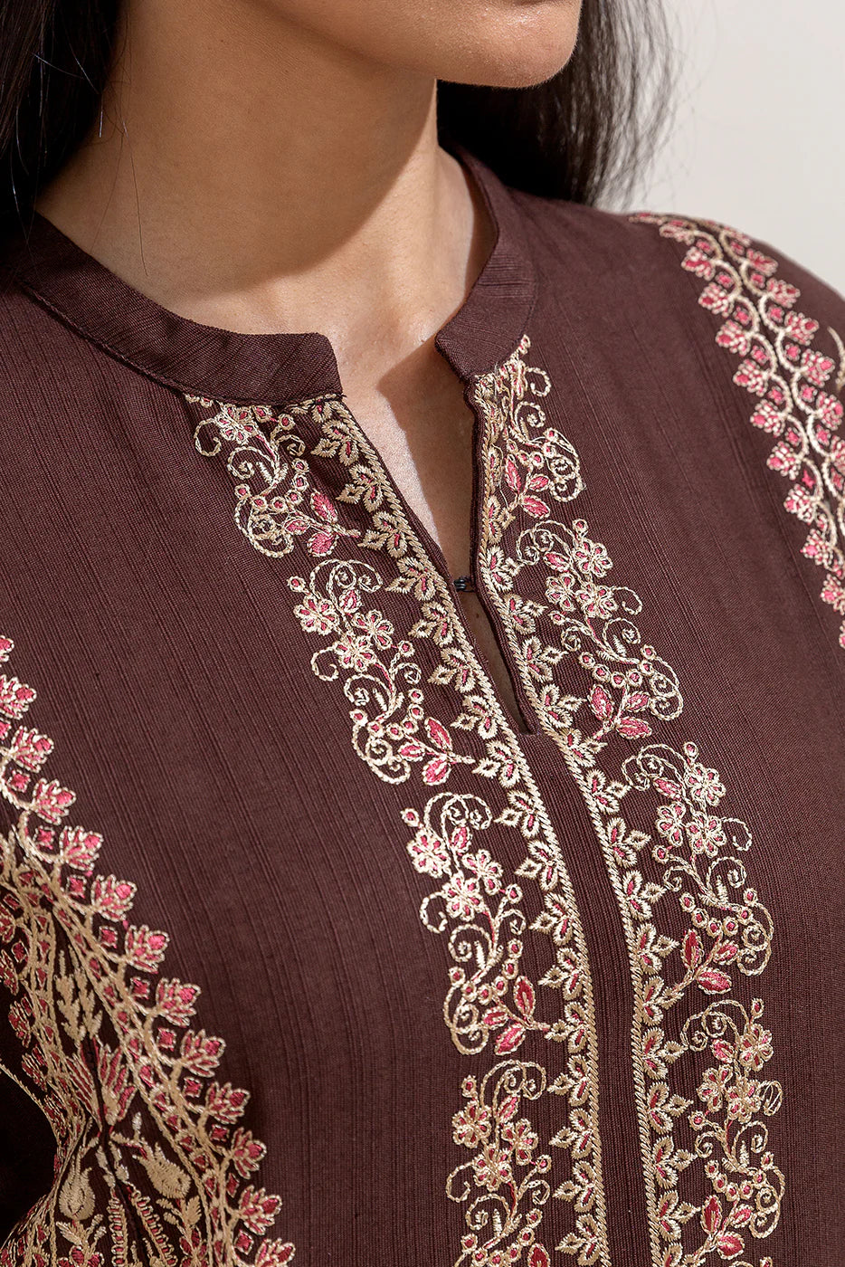 BEECHTREE 3PC EMBROIDERED KHADDAR SUIT-CEDAR TAN-BT22402UN004180 gulbuy.com