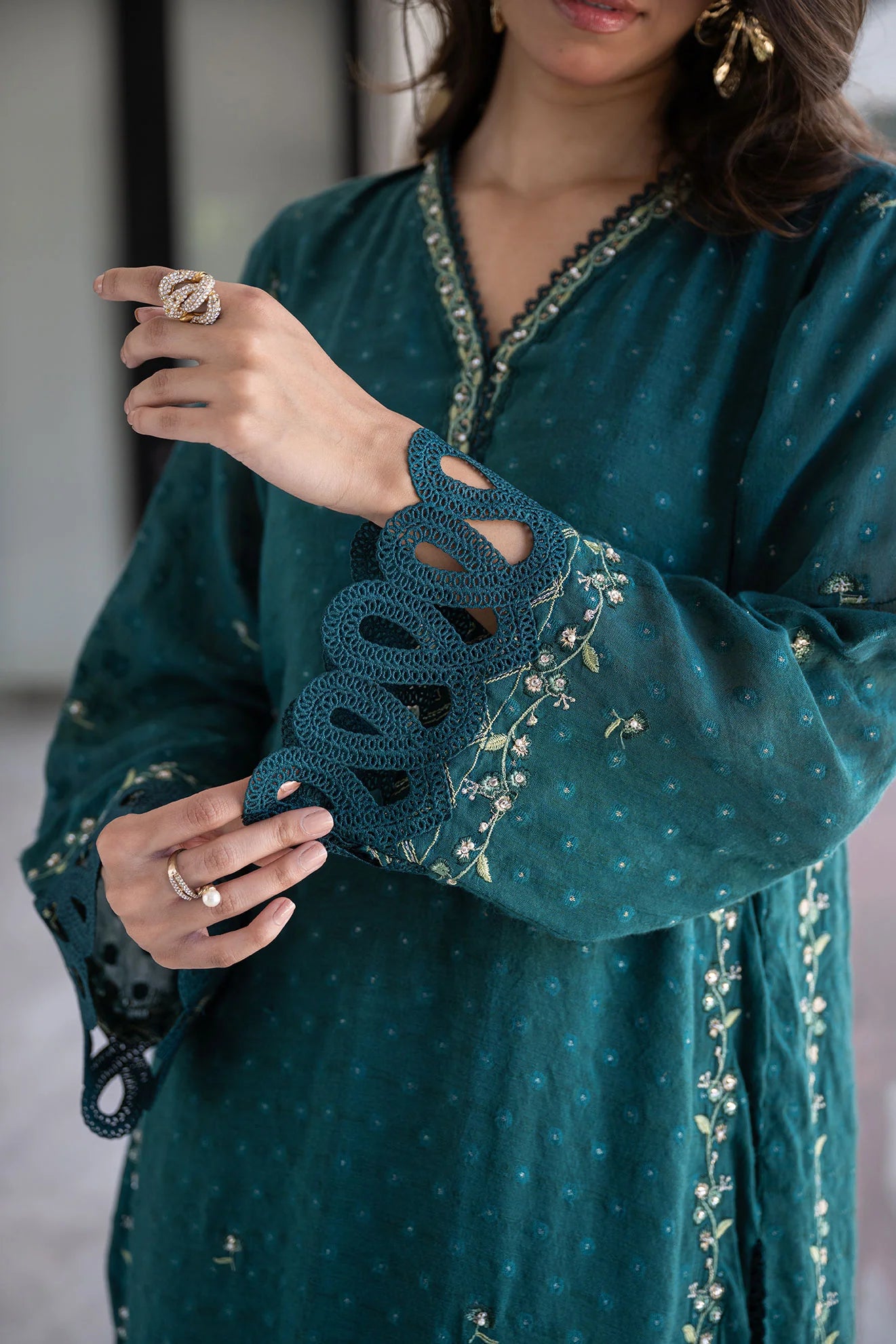 Dhanak 2Pc Embroidery Jacquard Suit SS24DA-2404 GREEN gulbuy.com