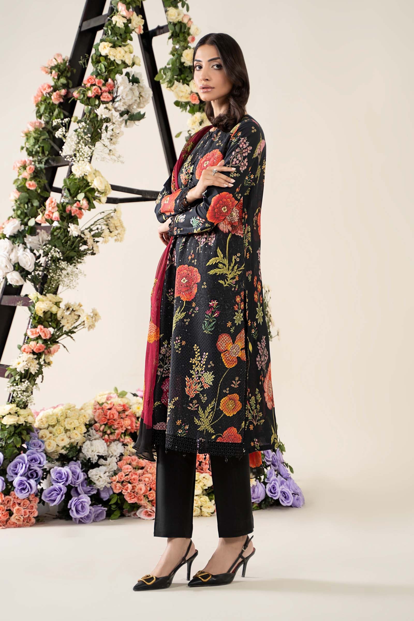 Maria b Stitched 3Pc Embroidered Lawn Suit MPT-2607-B gulbuy.com