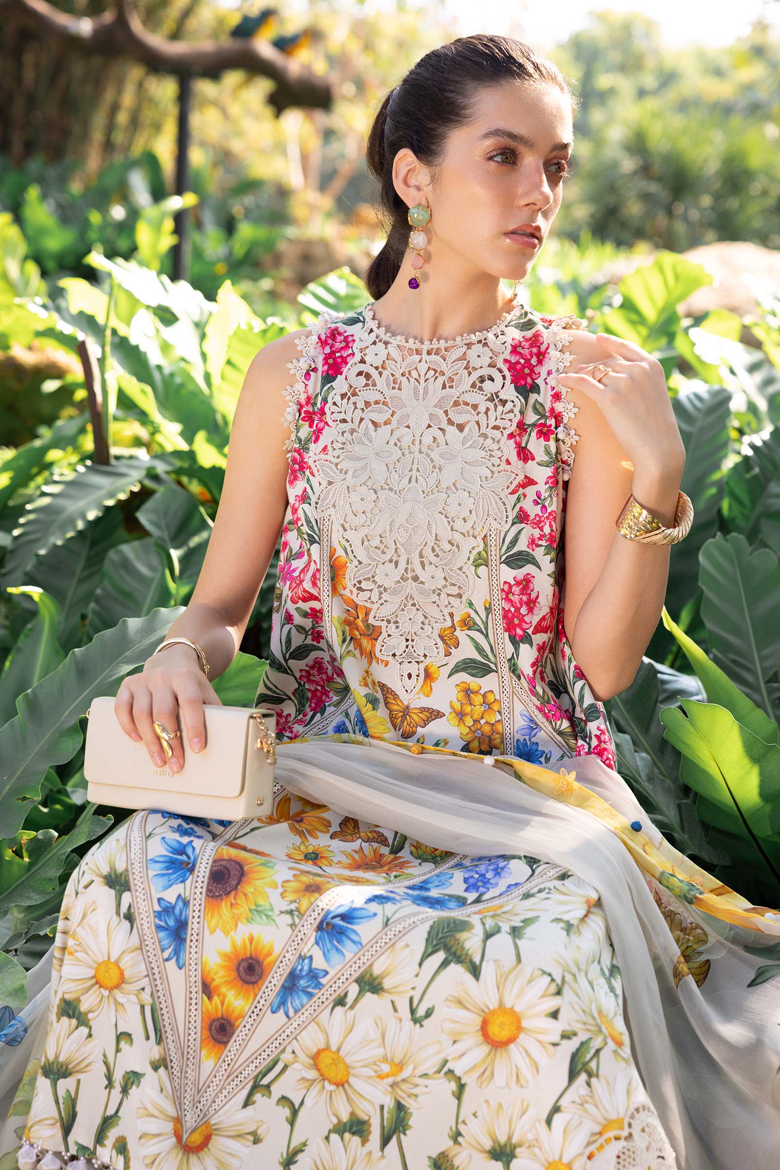 Maria B 3Pc Embroidered Lawn Suit MPT-2910-A