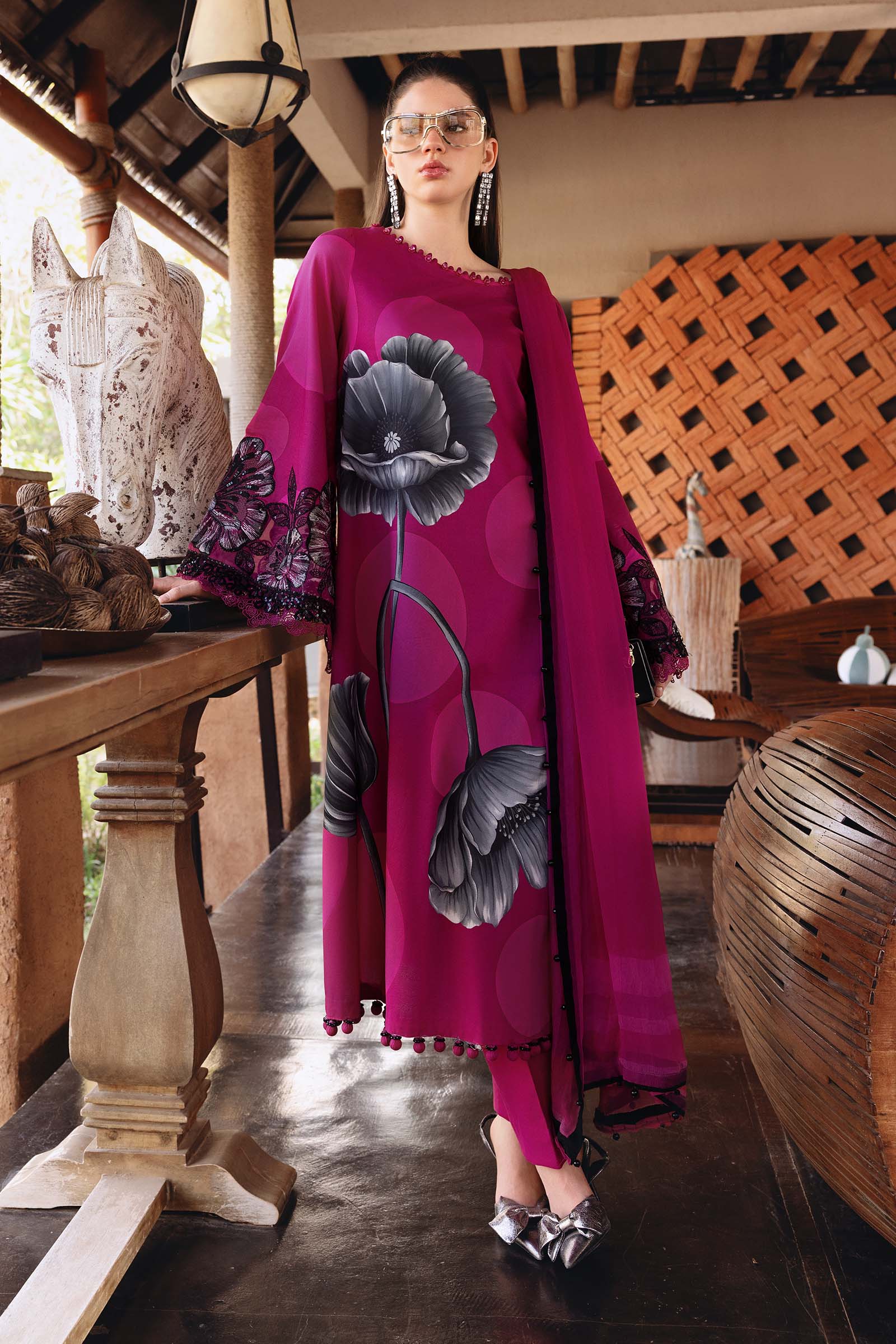 Maria B 3Pc Embroidered Lawn Suit MPT-2913-B