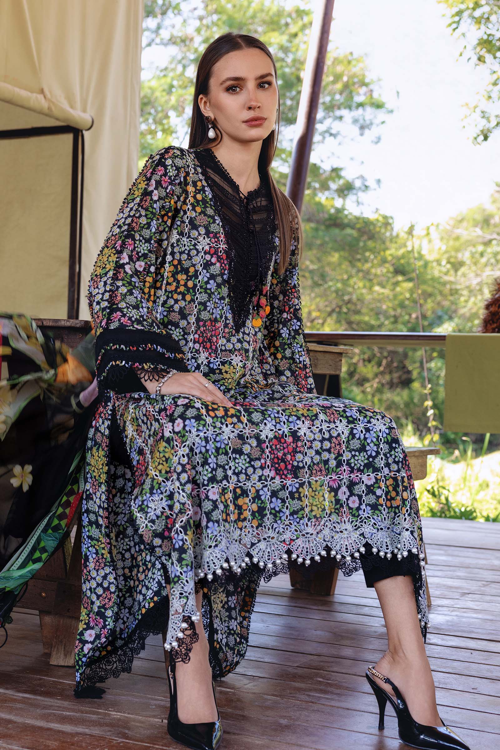 Maria B 3Pc Embroidered Lawn Suit MPT-2914-B