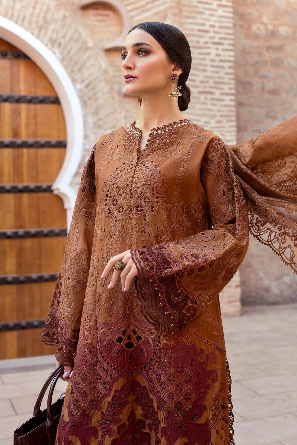 Maria B 3Pc Embroidered Paper Cotton Suit D-2501-B gulbuy.com