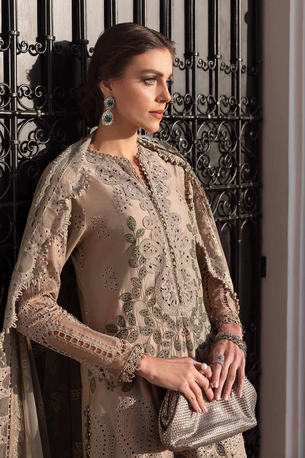 Maria B 3Pc Embroidered Lawn Suit D-2502-A gulbuy.com