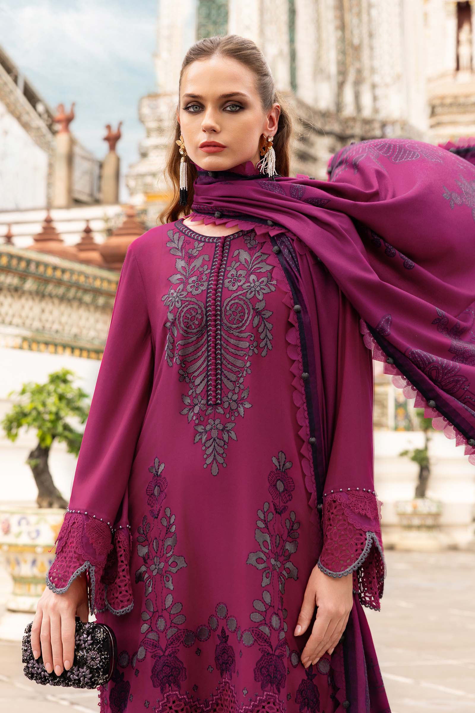 Maria B 3Pc Embroidered Linen Suit MPT-2804-B