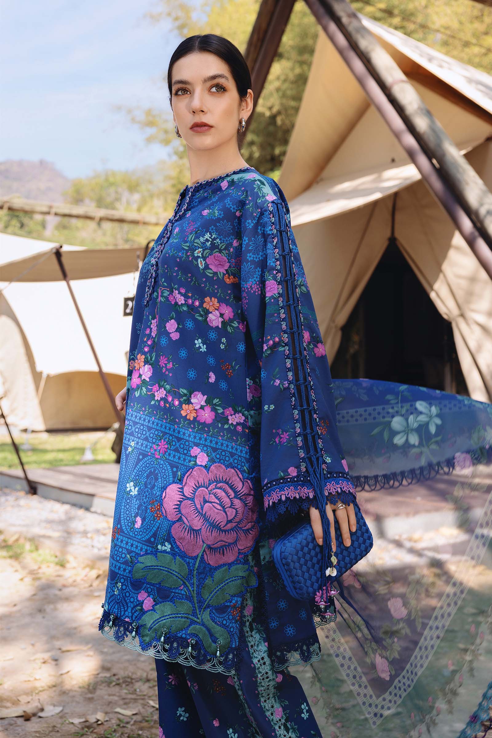 Maria B 3Pc Embroidered Lawn Suit MPT-2904-B