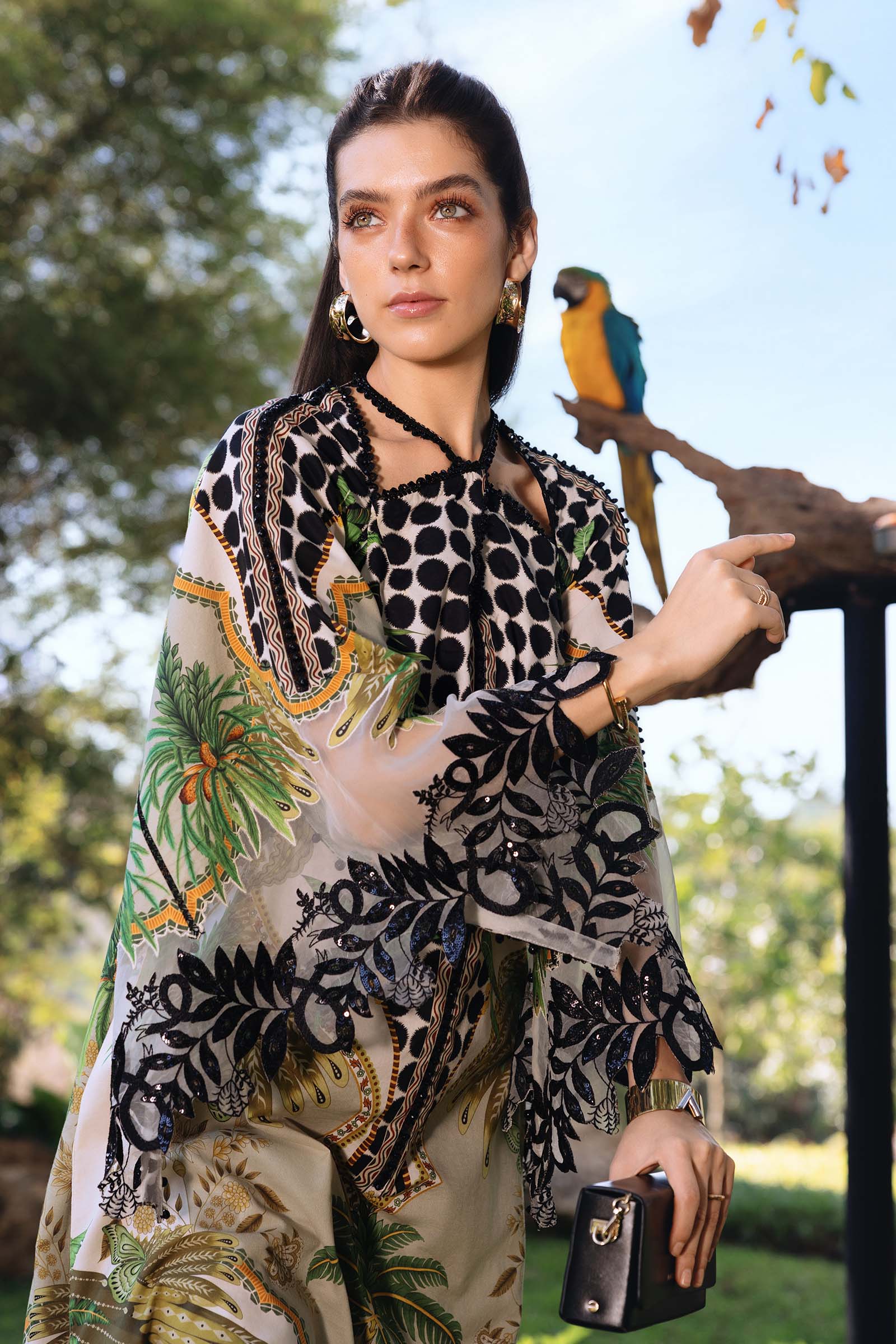 Maria B 3Pc Embroidered Lawn Suit MPT-2905-A