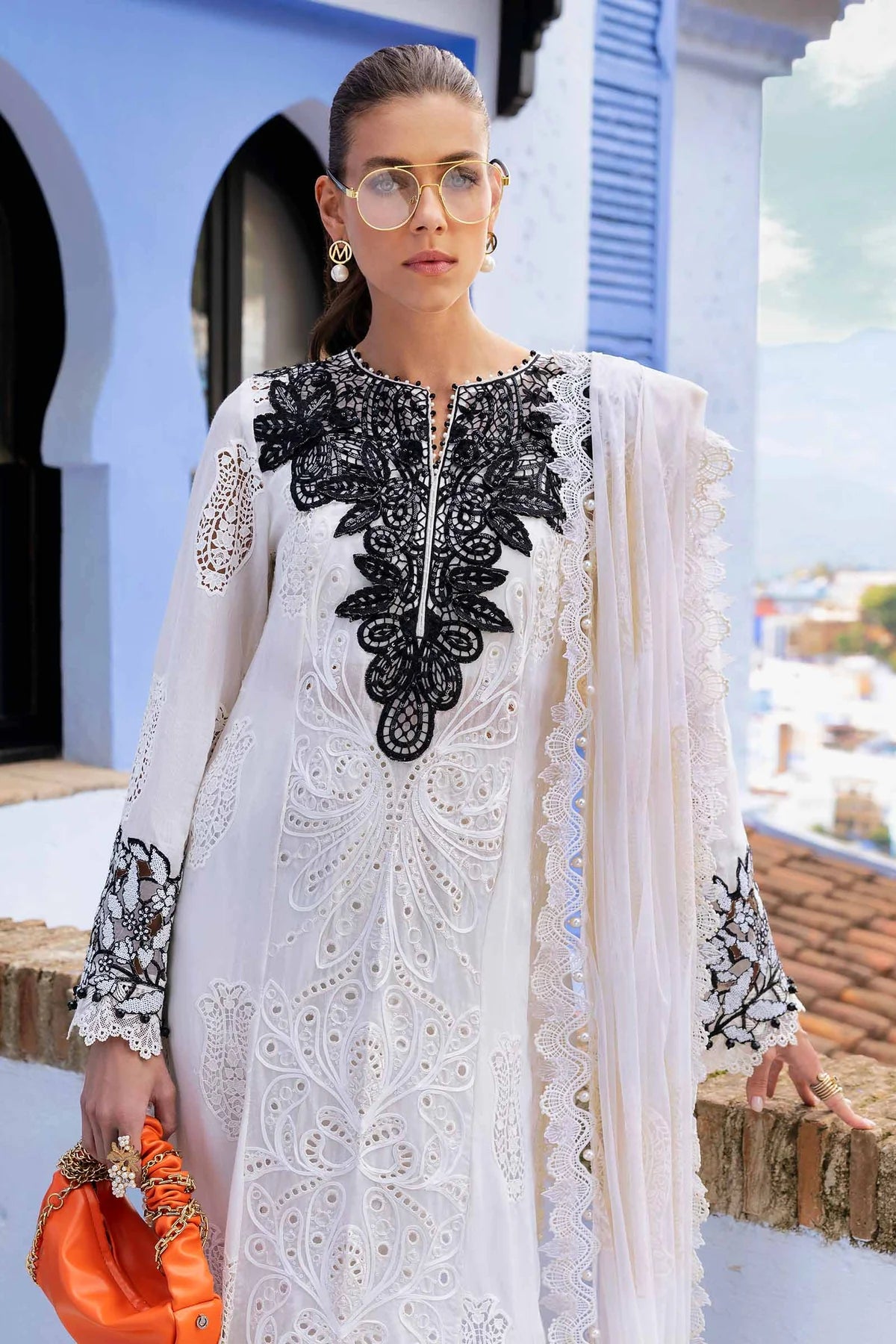 Maria B 3Pc Embroidered Lawn Suit D-2505-A gulbuy.com