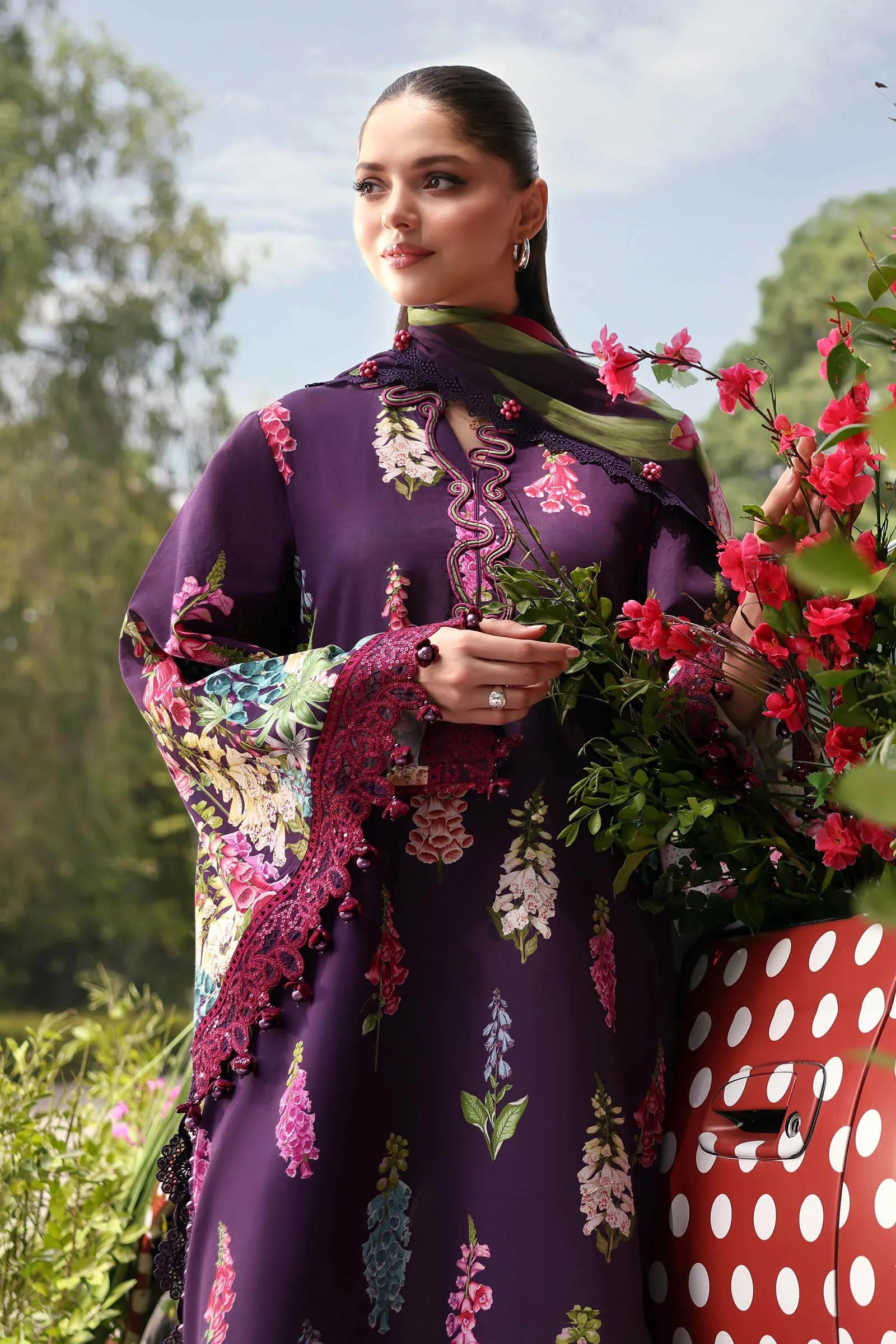 Maria B 3Pc Embroidered Lawn Suit MPT-3005-A