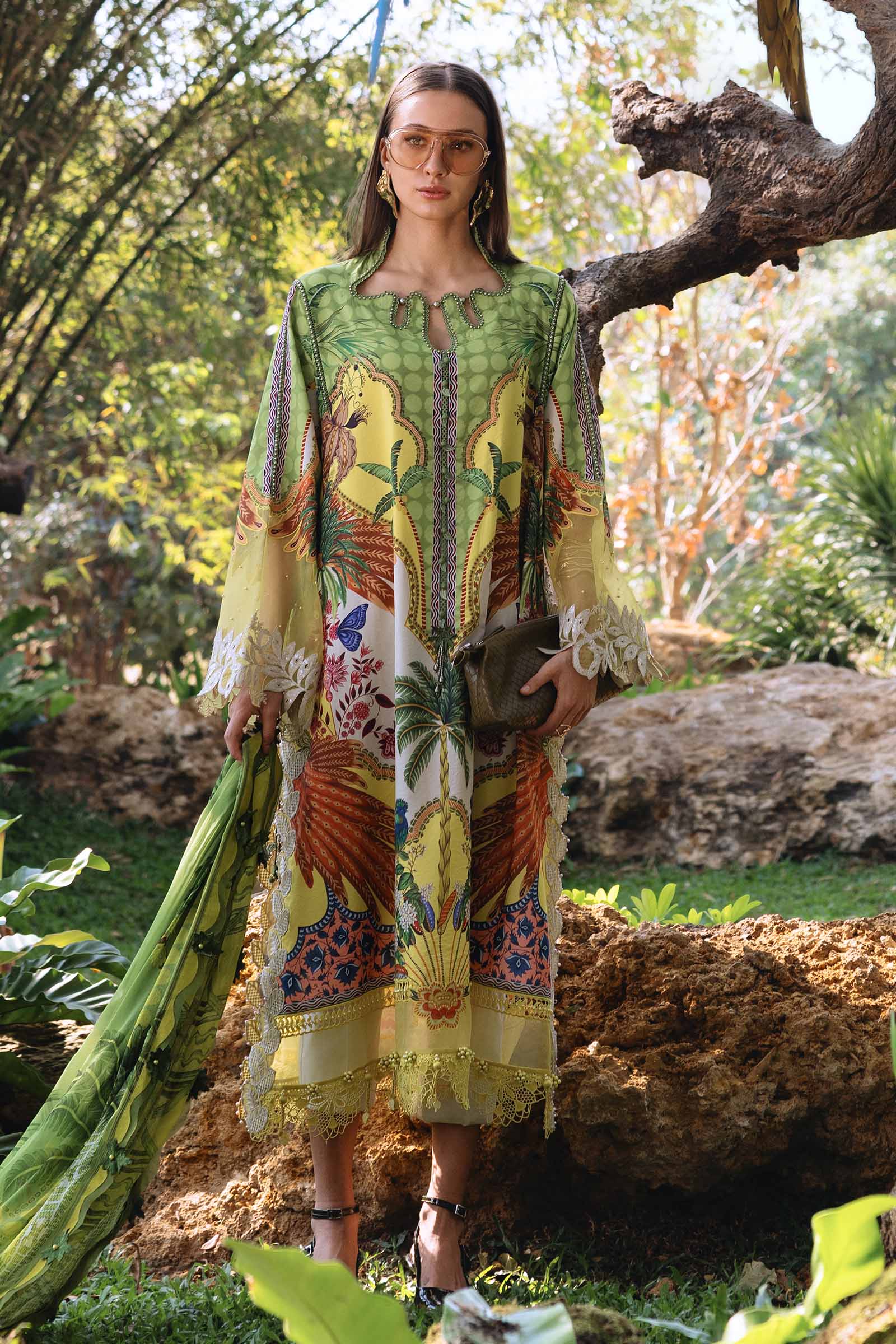 Maria B 3Pc Embroidered Lawn Suit MPT-2905-B
