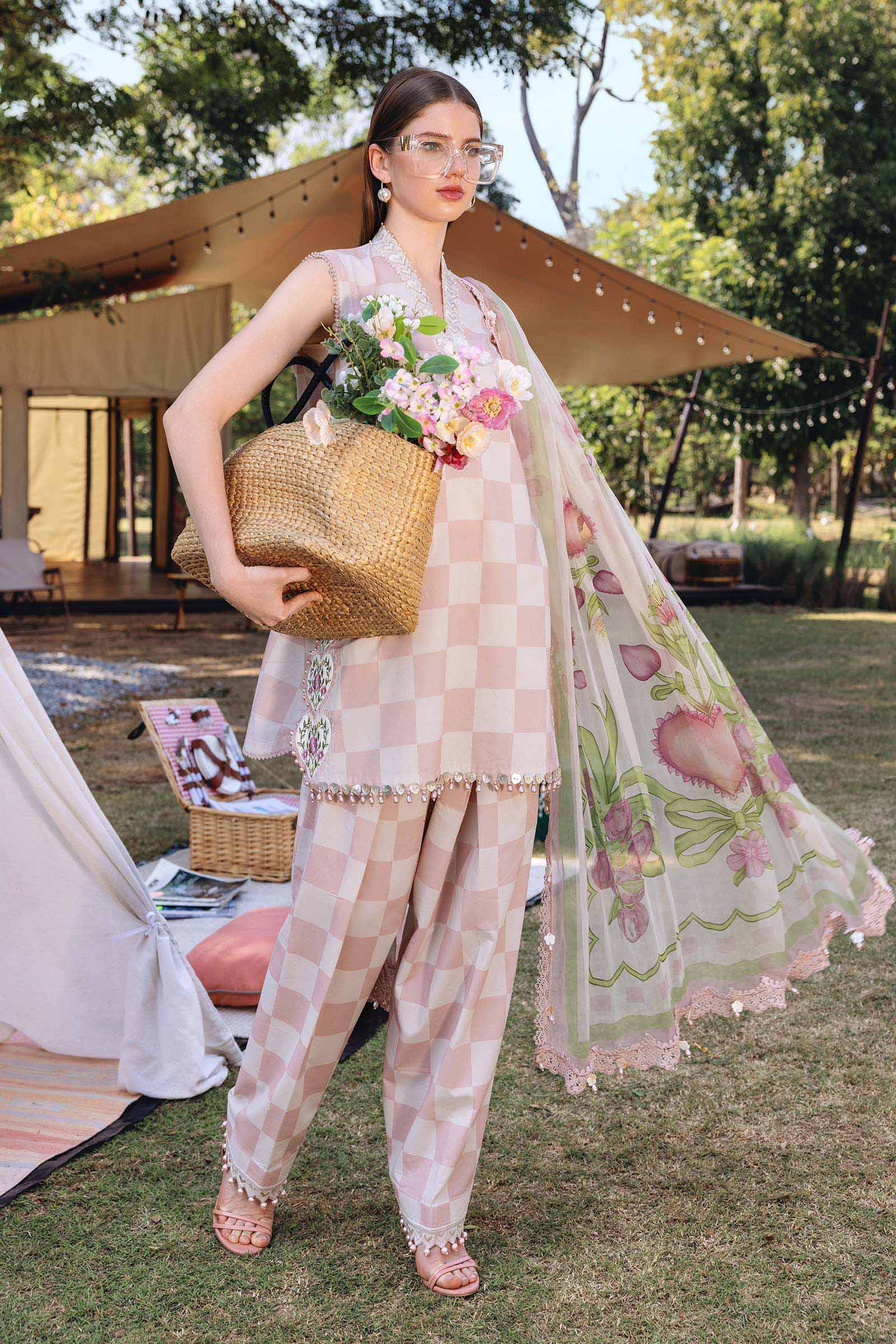 Maria B 3Pc Embroidered Lawn Suit MPT-2906-A