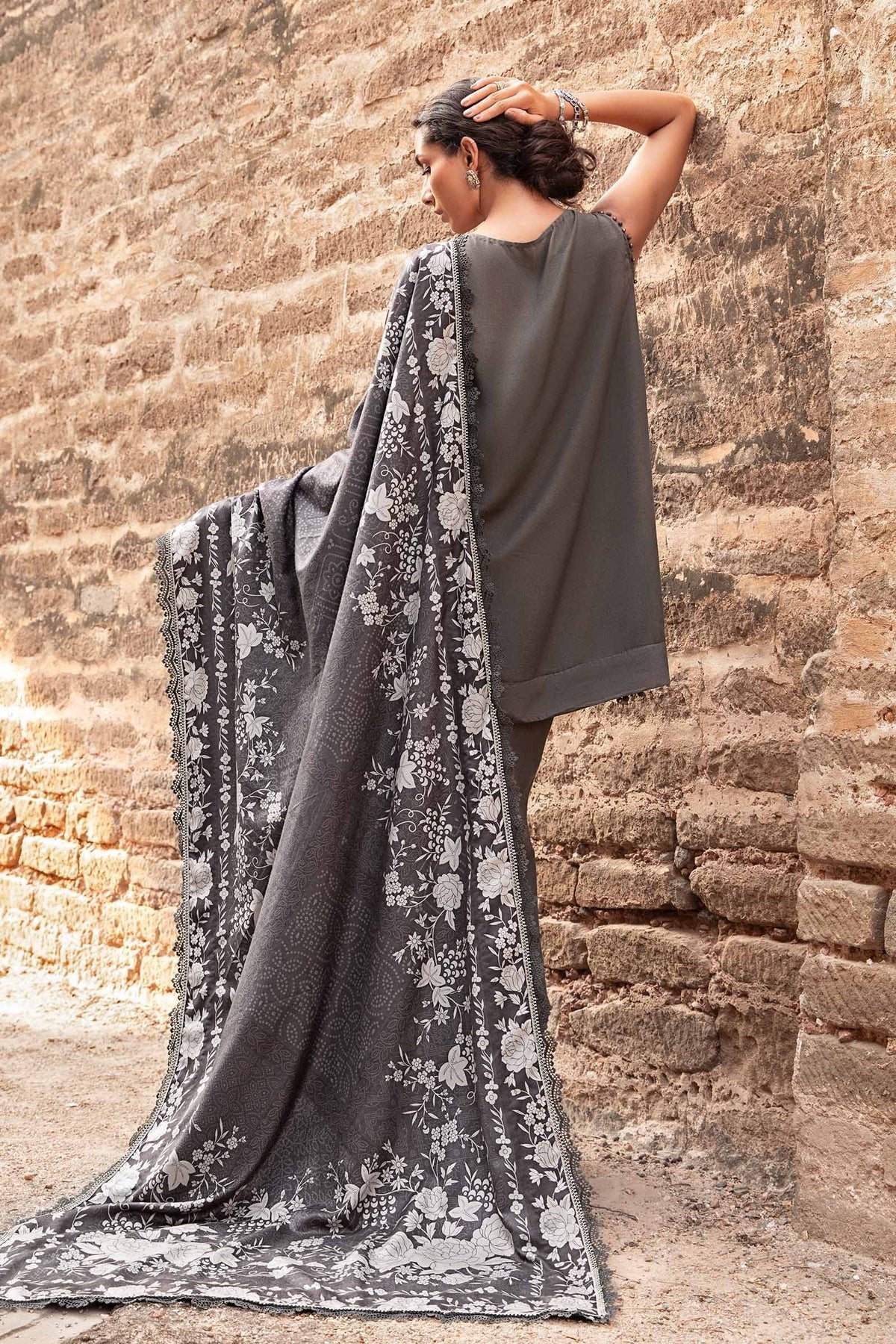 Maria B 3Pc Embroidered Linen Suit MPT-2408-B gulbuy.com