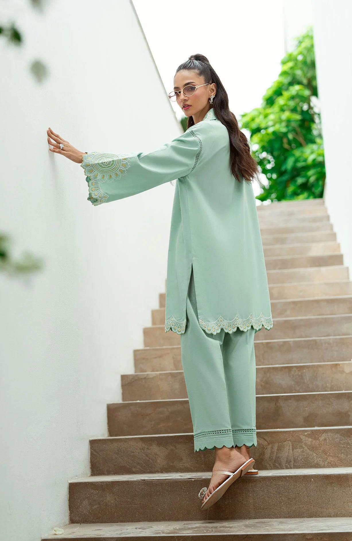 Dhanak 2Pc Embroidered Lawn Suit SS25DC-2569 gulbuy.com