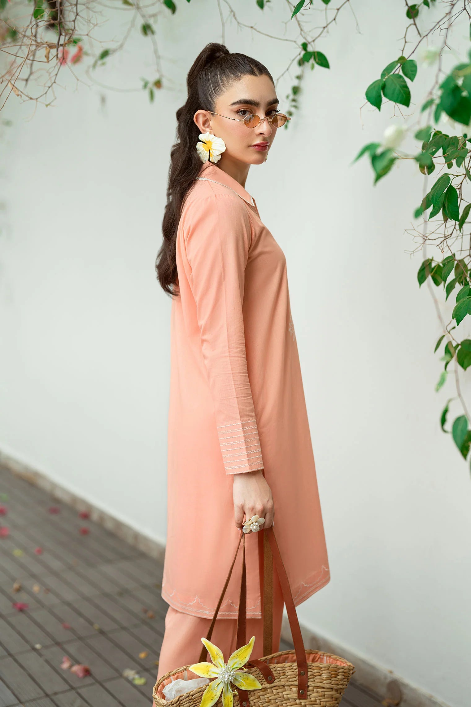 Dhanak 2Pc Embroidered Lawn Suit SS25DC-2573 gulbuy.com