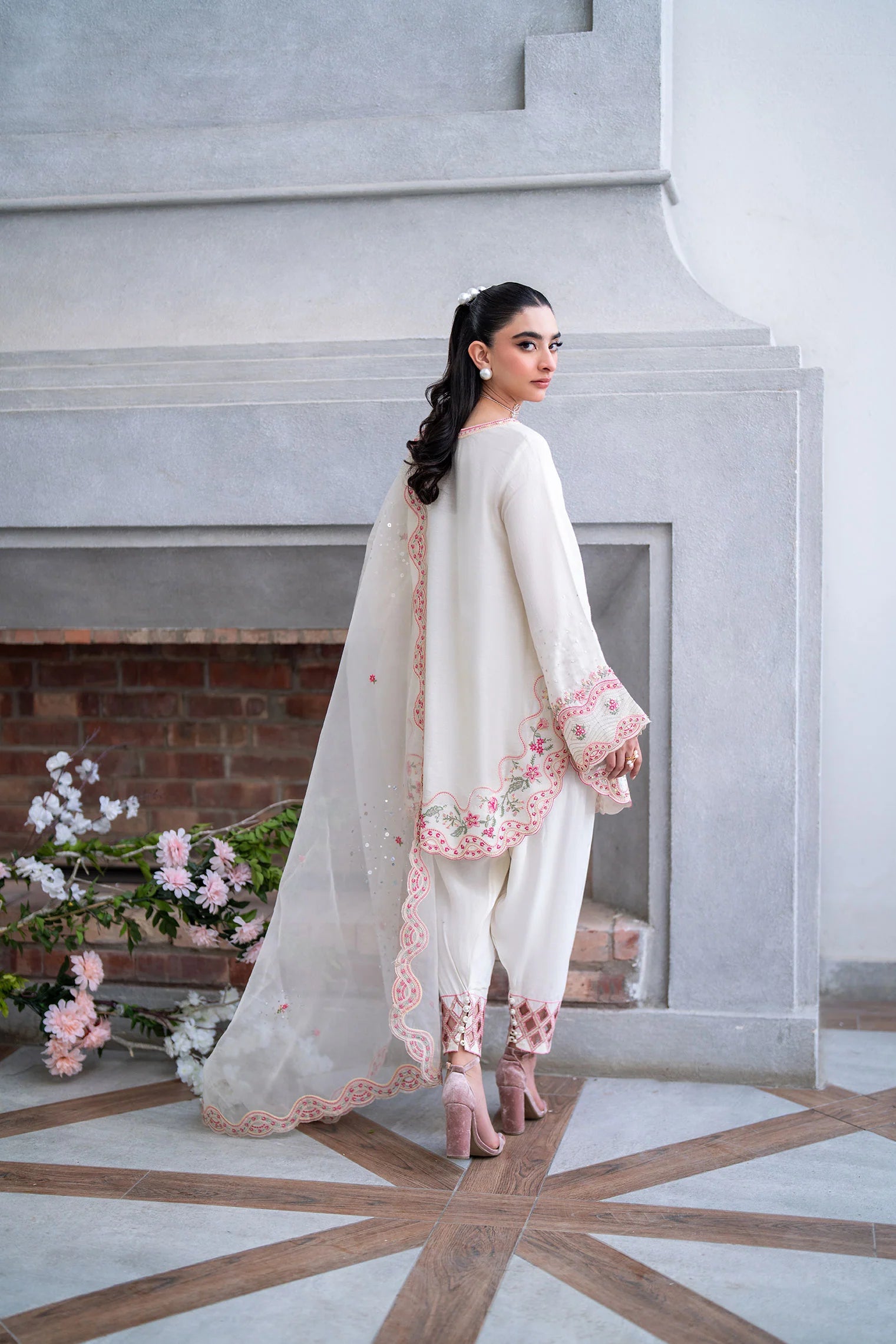 Dhanak 3Pc Embroidered Net Suit SS25DL-0317 gulbuy.com