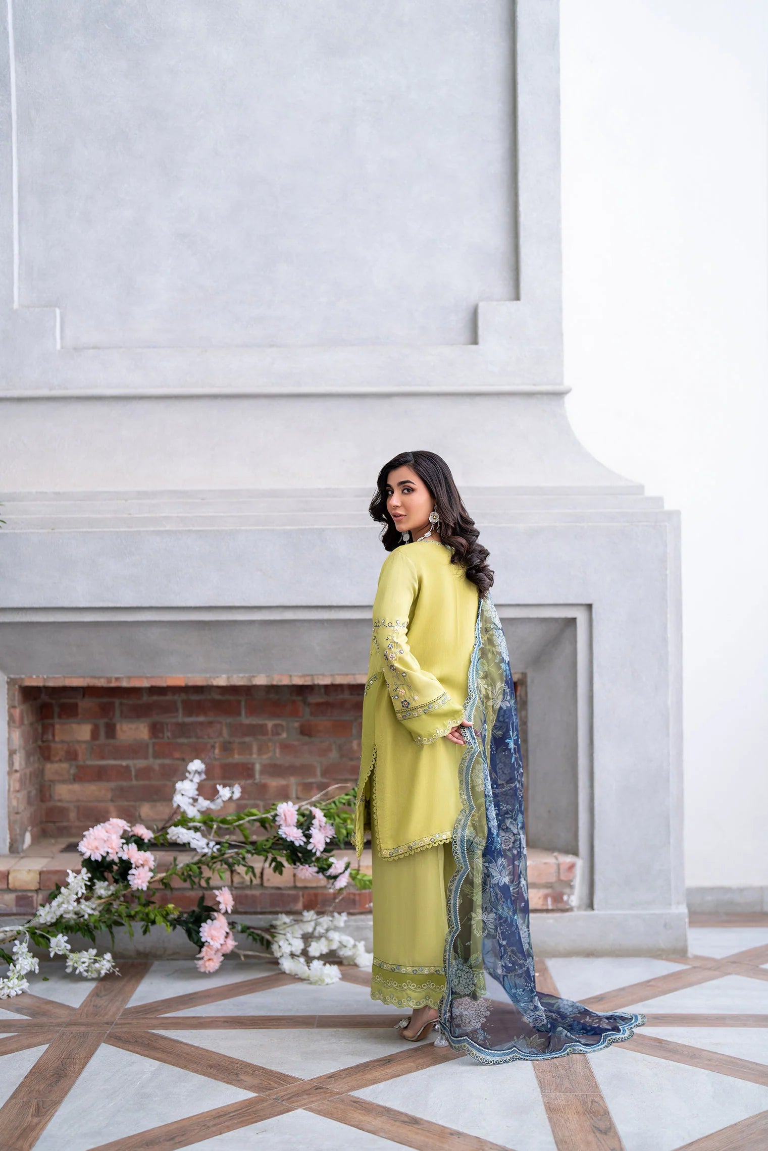 Dhanak 3Pc Embroidered Silk Suit SS25DL-0318 gulbuy.com