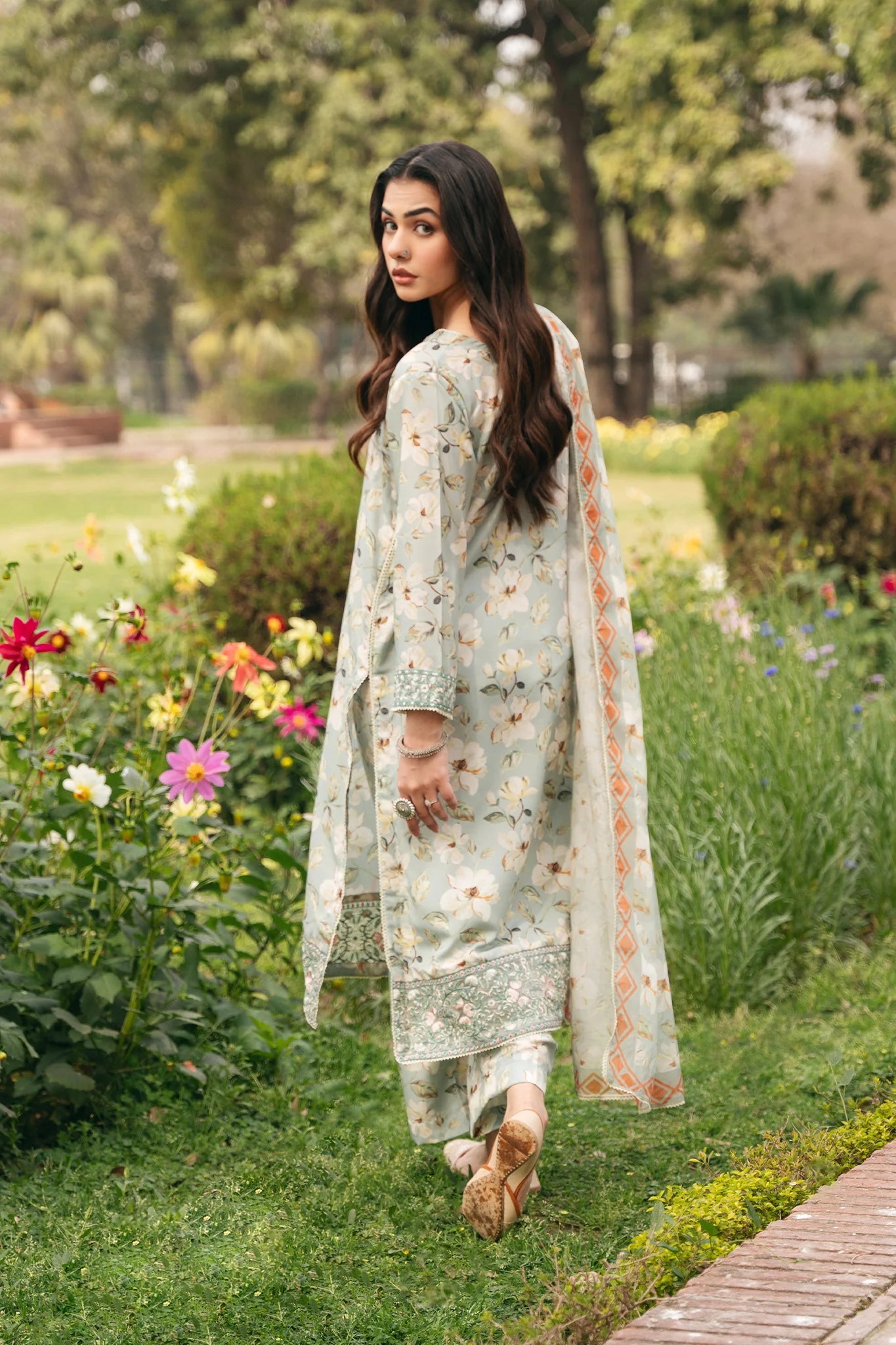 Mannat 3Pc Digital Printed Raw Silk Suit Dew gulbuy.com