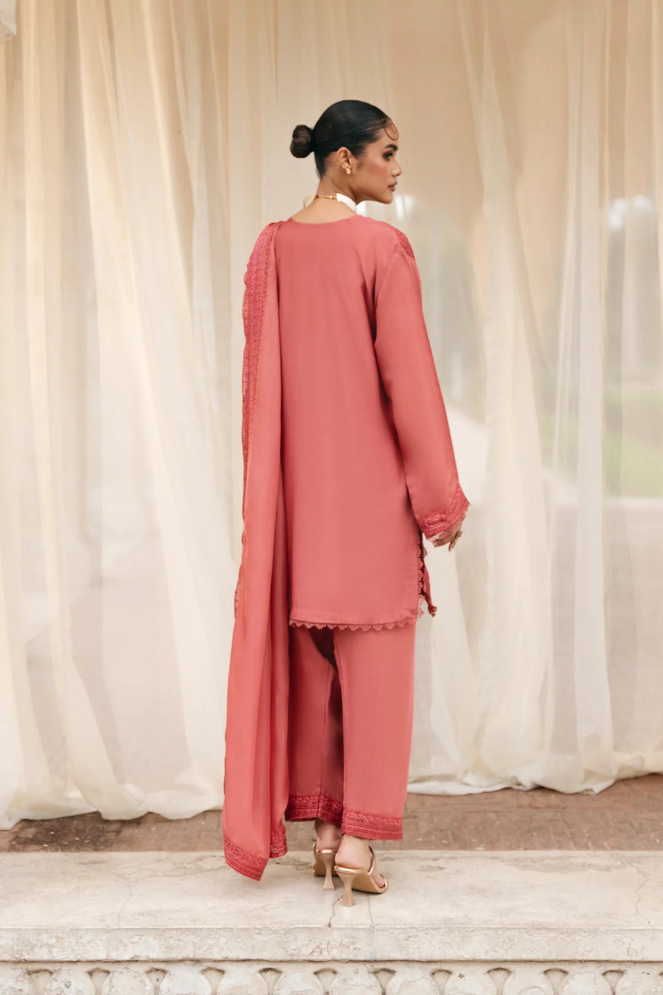 Mannat 3Pc Embroidered Raw Silk Suit Emery gulbuy.com