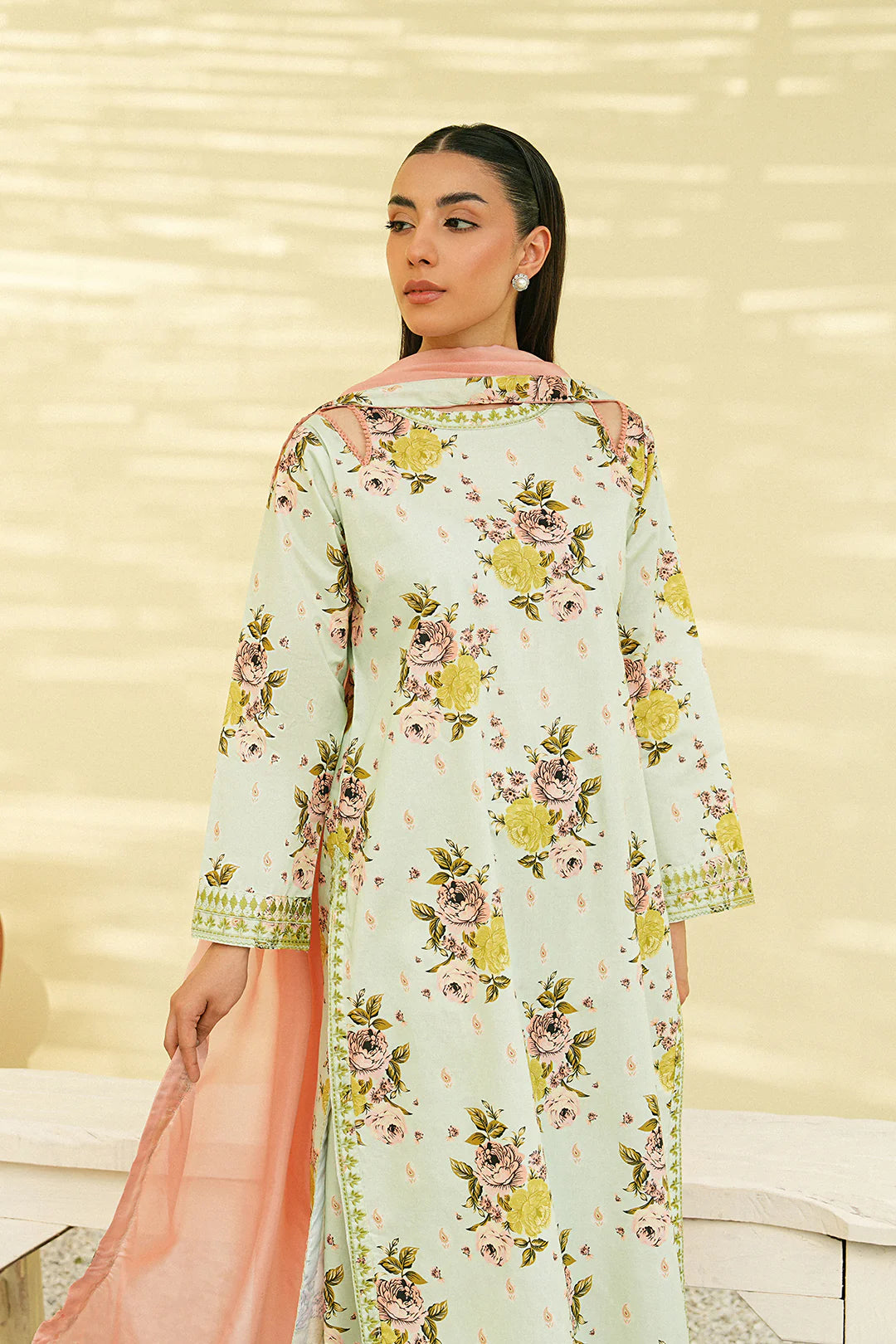 Mannat 3Pc Embriodered Lawn Suit Petals gulbuy.com