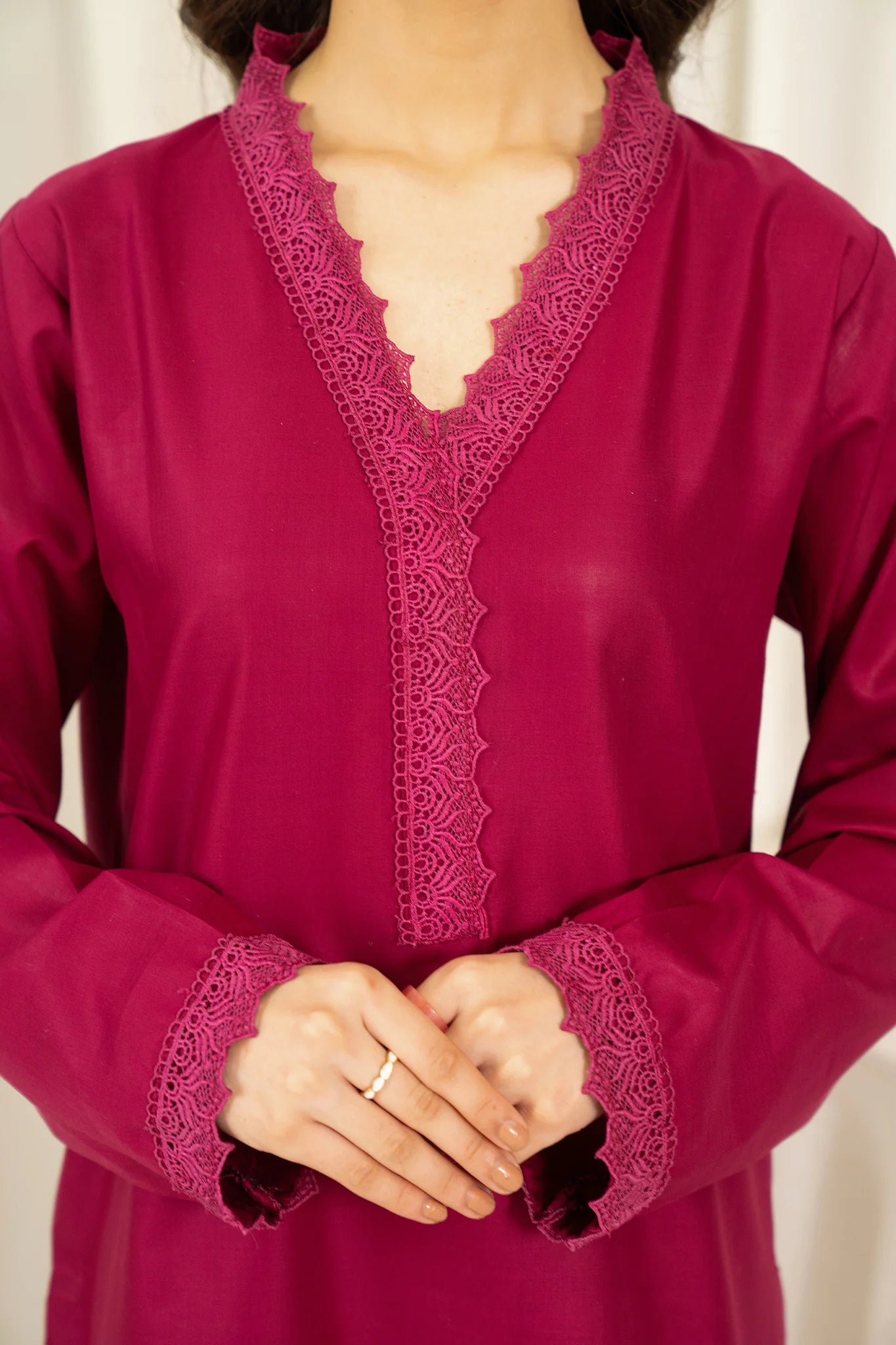 Mannat 2Pc Embroidered Lawn Suit SB2020004 gulbuy.com