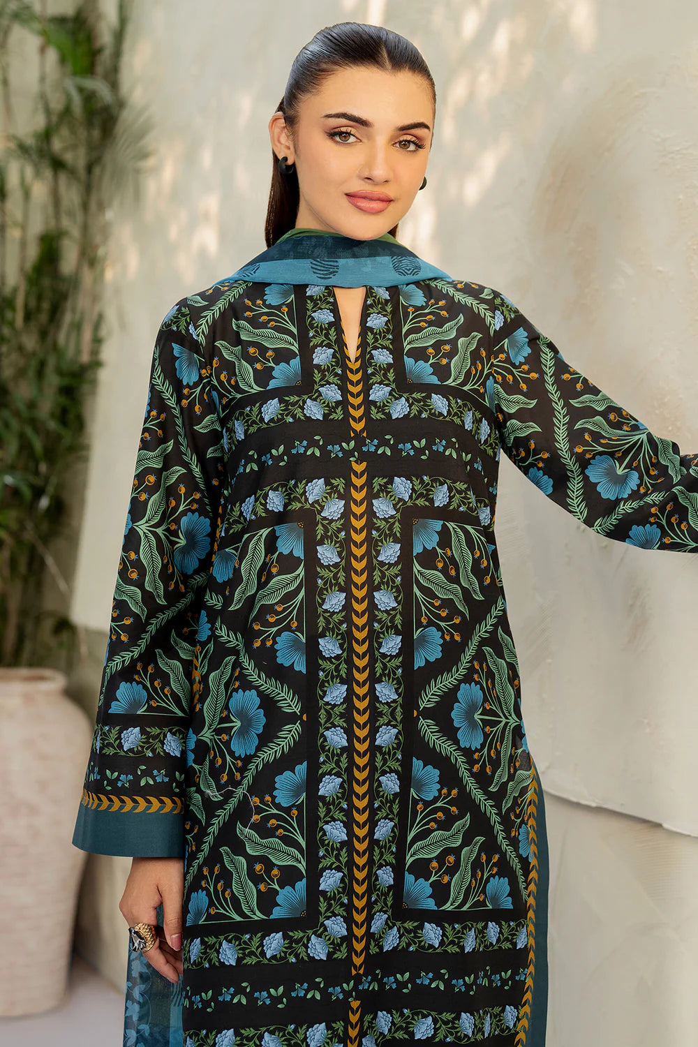 Jazmin 3Pc Digital Printed Lawn Suit USE-9201 gulbuy.com