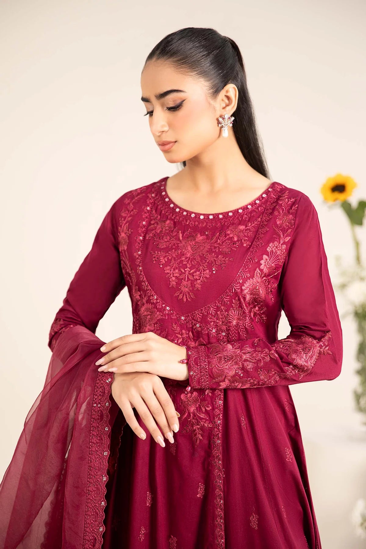 Maria B 3Pc Embroidered Lawn Suit DW-EF25-83 gulbuy.com