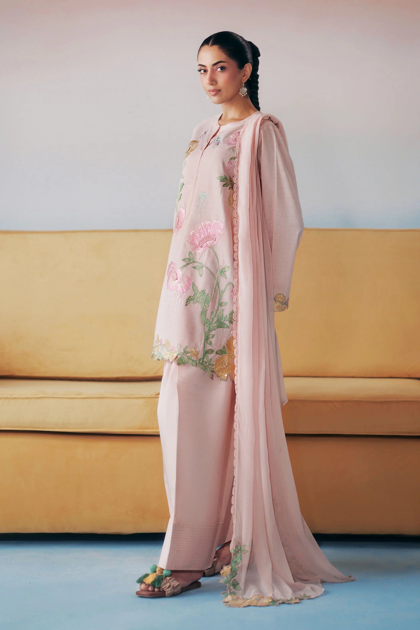 Maria B 3Pc Embroidered Lawn Suit DW-PF26-20-Light Pink