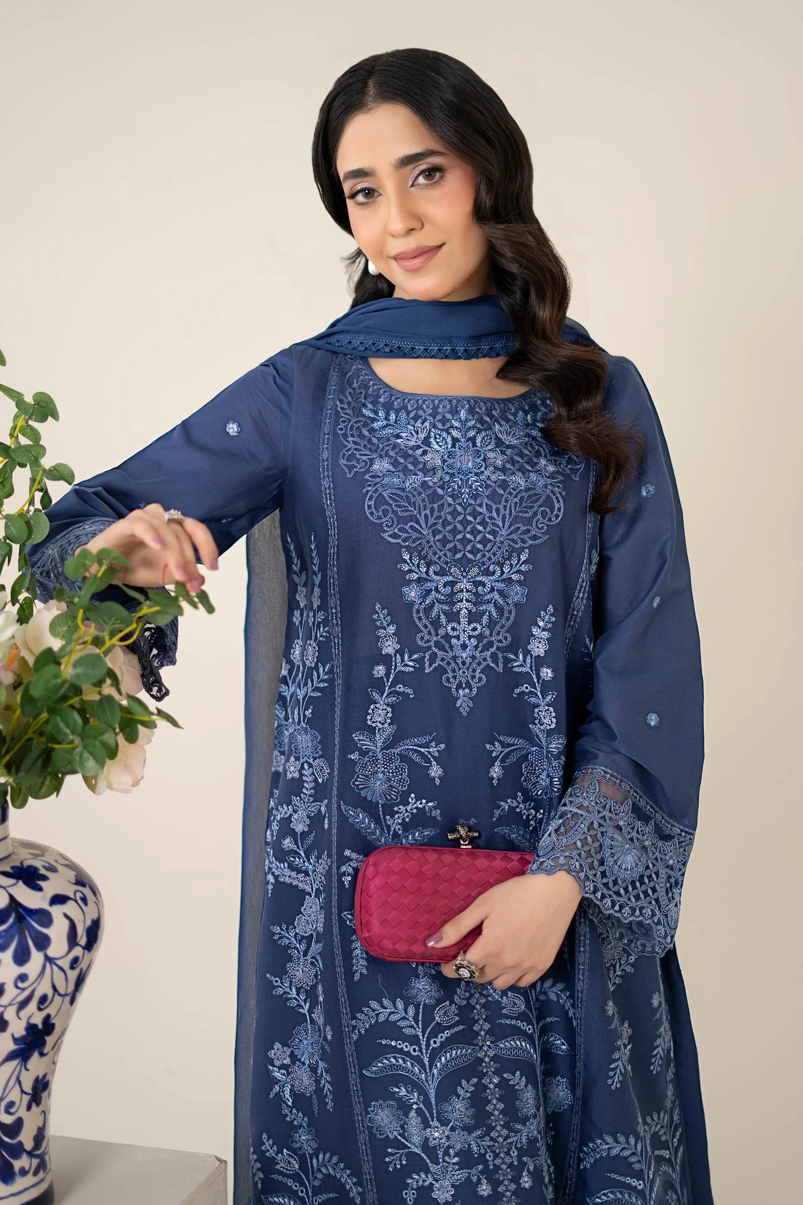 Maria B 3Pc Embroidered Lawn Suit DW-EA25-21 gulbuy.com