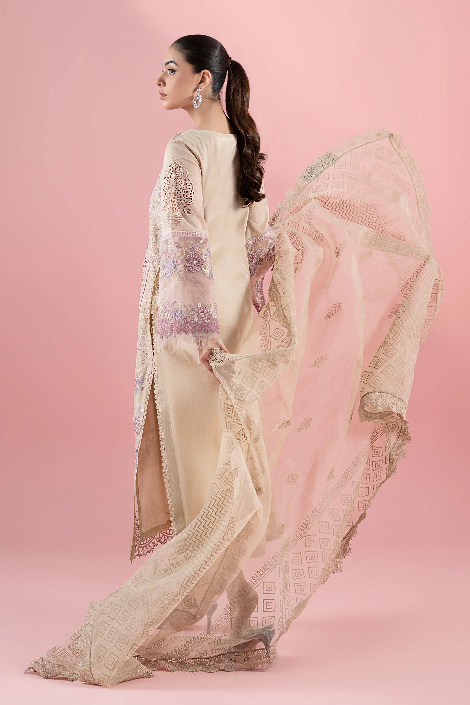 Maria B 3Pc Embroidered Lawn Suit DW-EA25-77 gulbuy.com