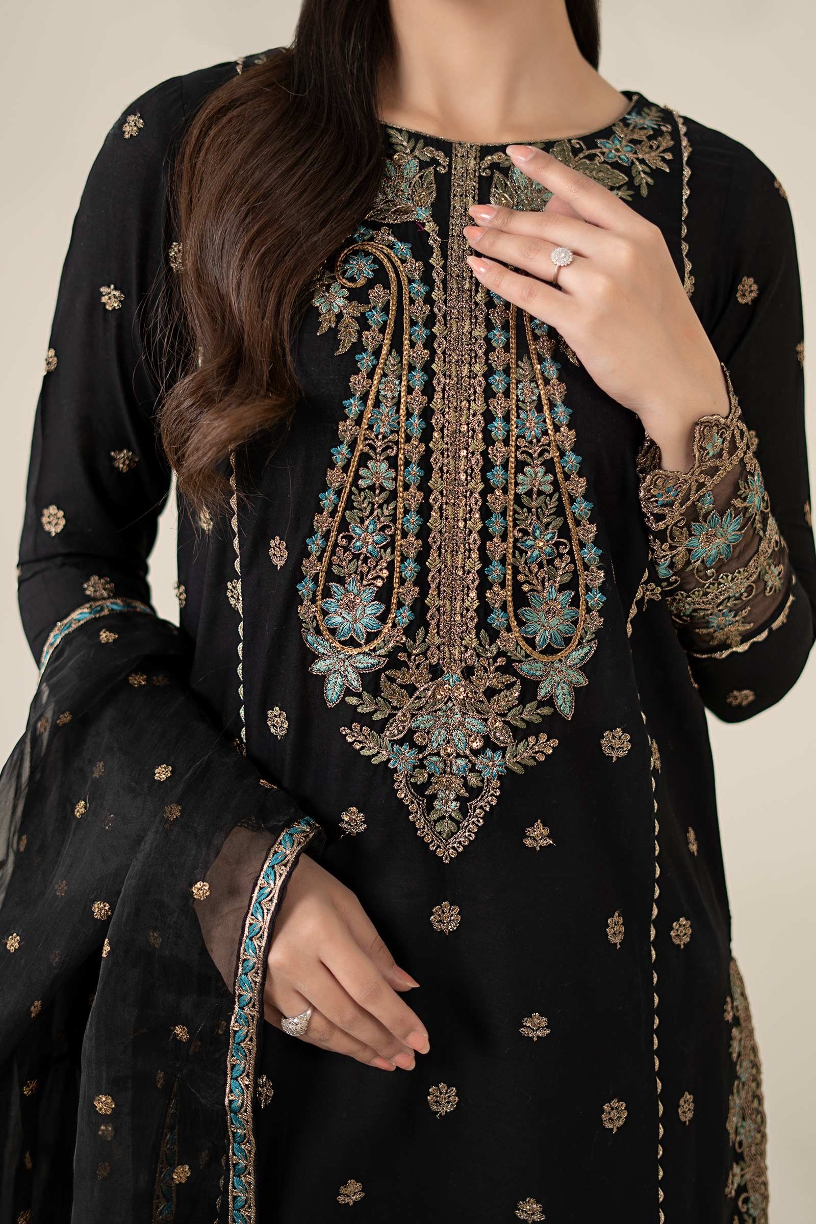 Maria B 3Pc Embroidered Lawn Suit DW-EA25-85 Black gulbuy.com