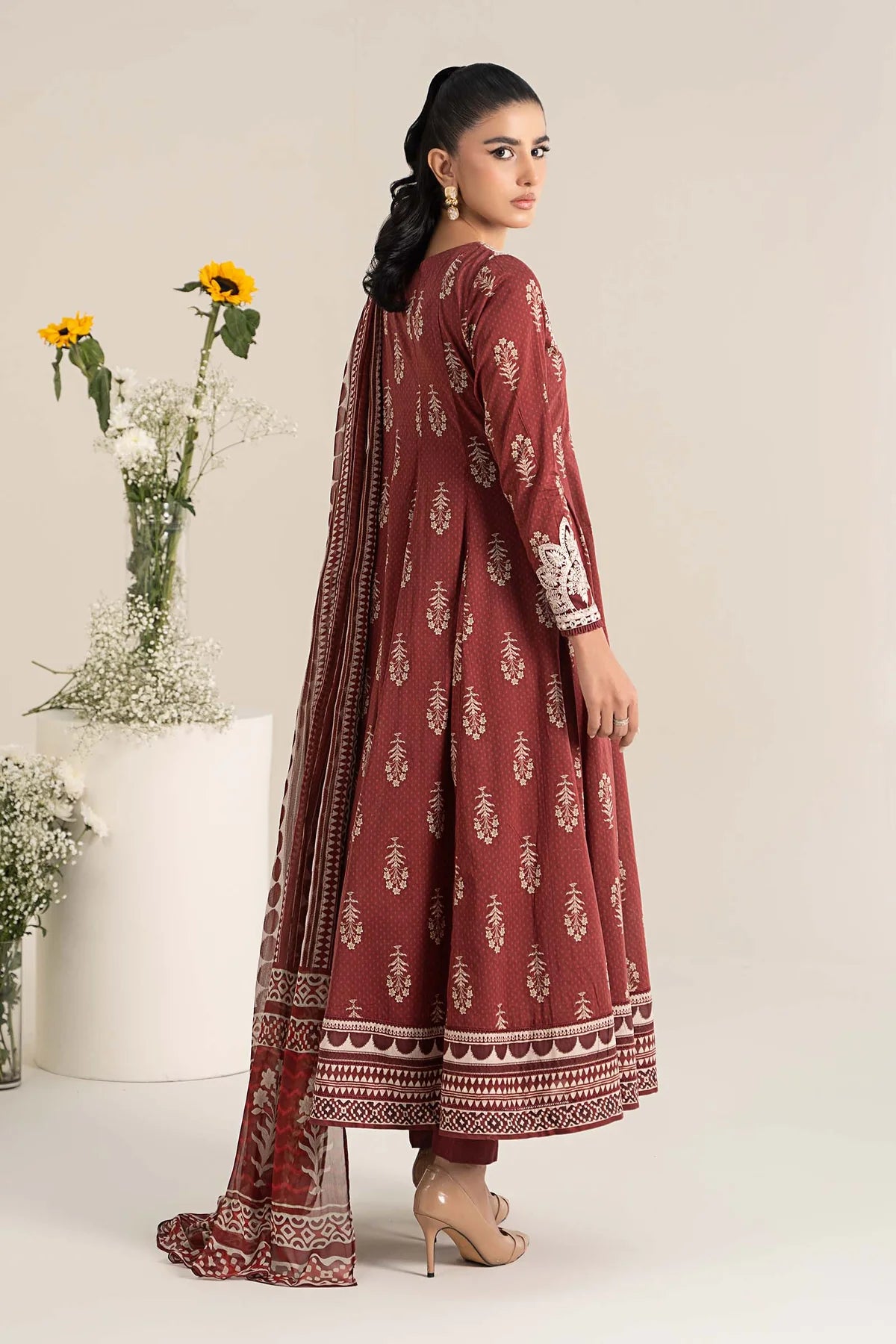 Maria B 3Pc Embroidered Lawn Suit DW-EF25-22 gulbuy.com