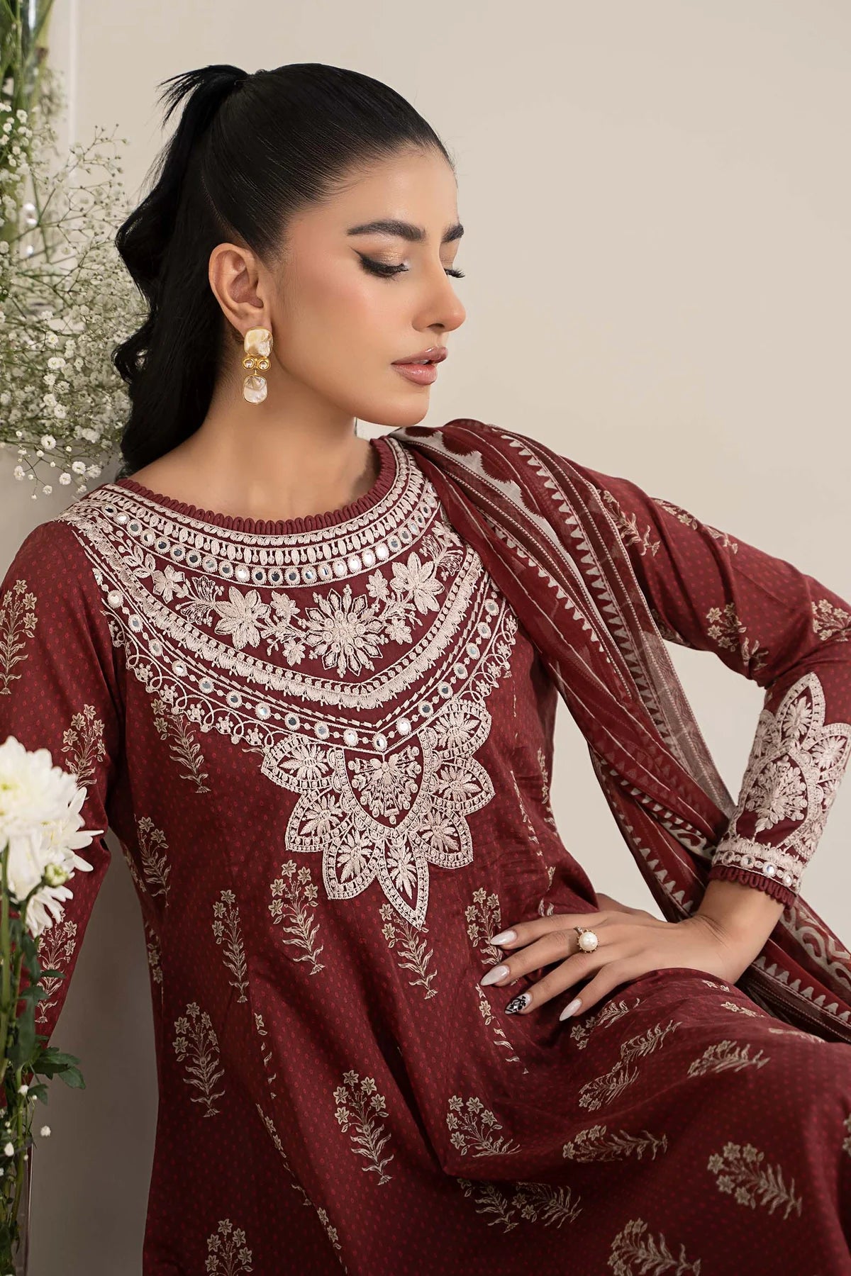 Maria B 3Pc Embroidered Lawn Suit DW-EF25-22 gulbuy.com