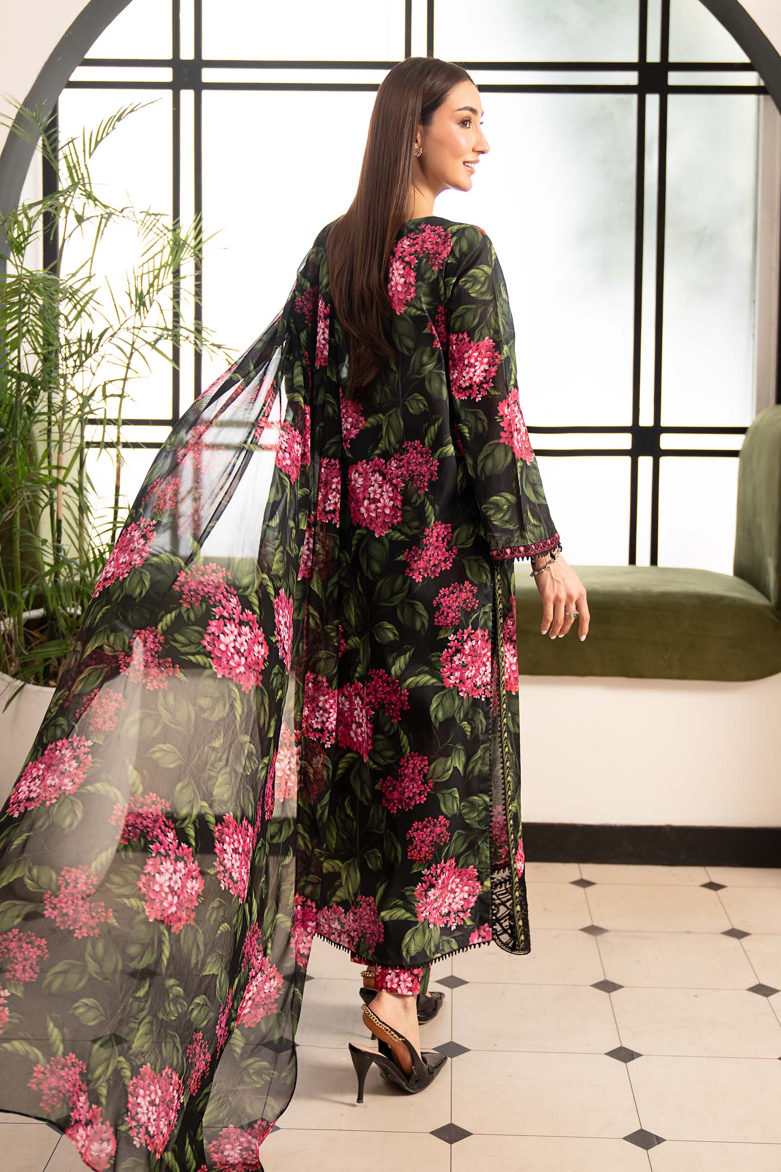 Maria B 3Pc Embroidered Lawn Suit DW-PF26-15-Black