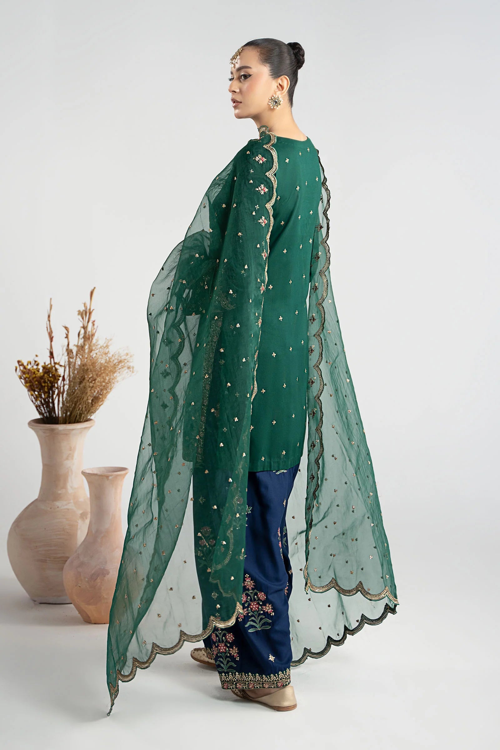 Maria B 3Pc Embroidered Linen Suit DW-W25-27-Green gulbuy.com
