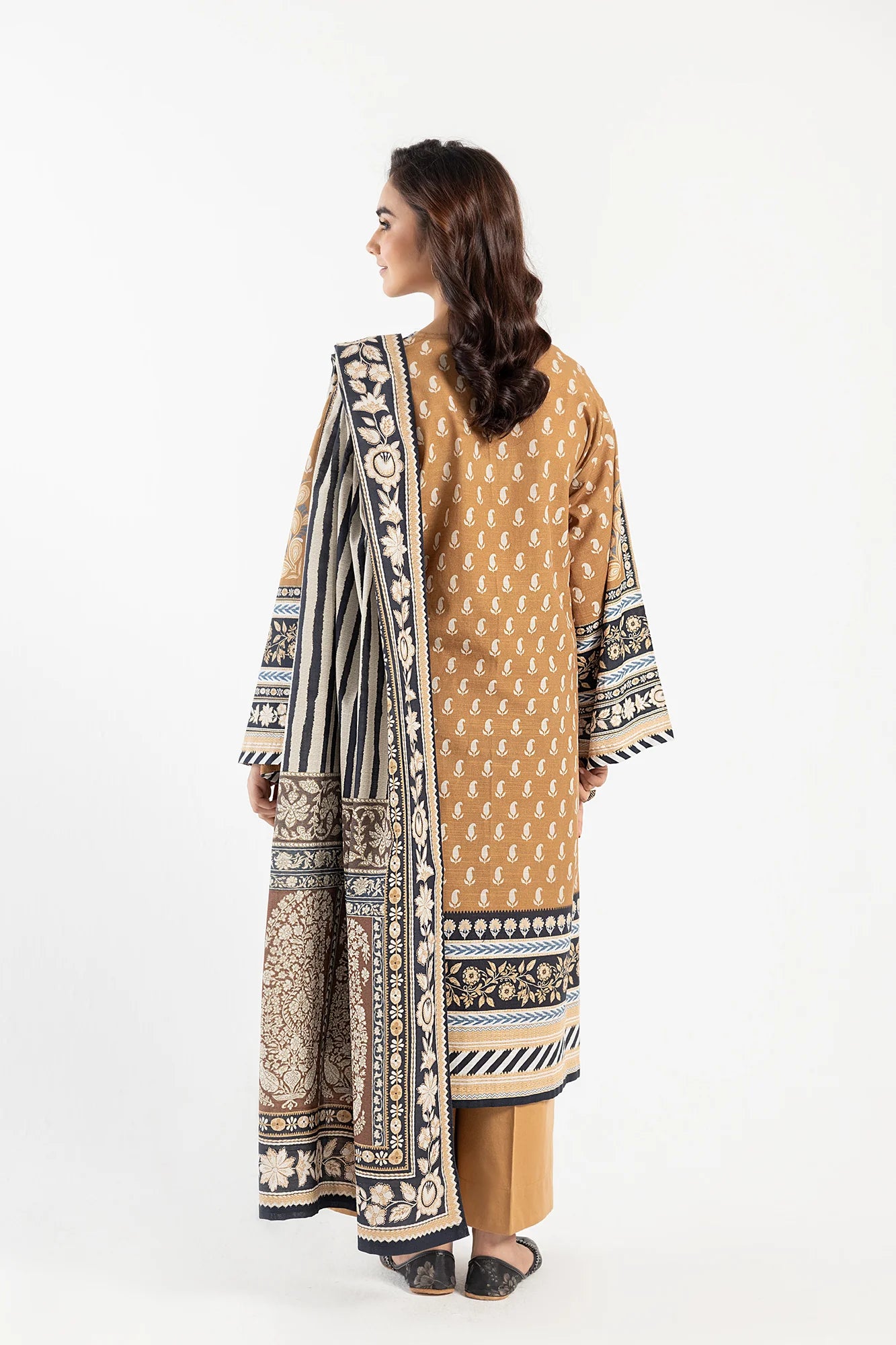 Ethnic 3Pc Printed khaddar Suit E0471/202/217 gulbuy.com