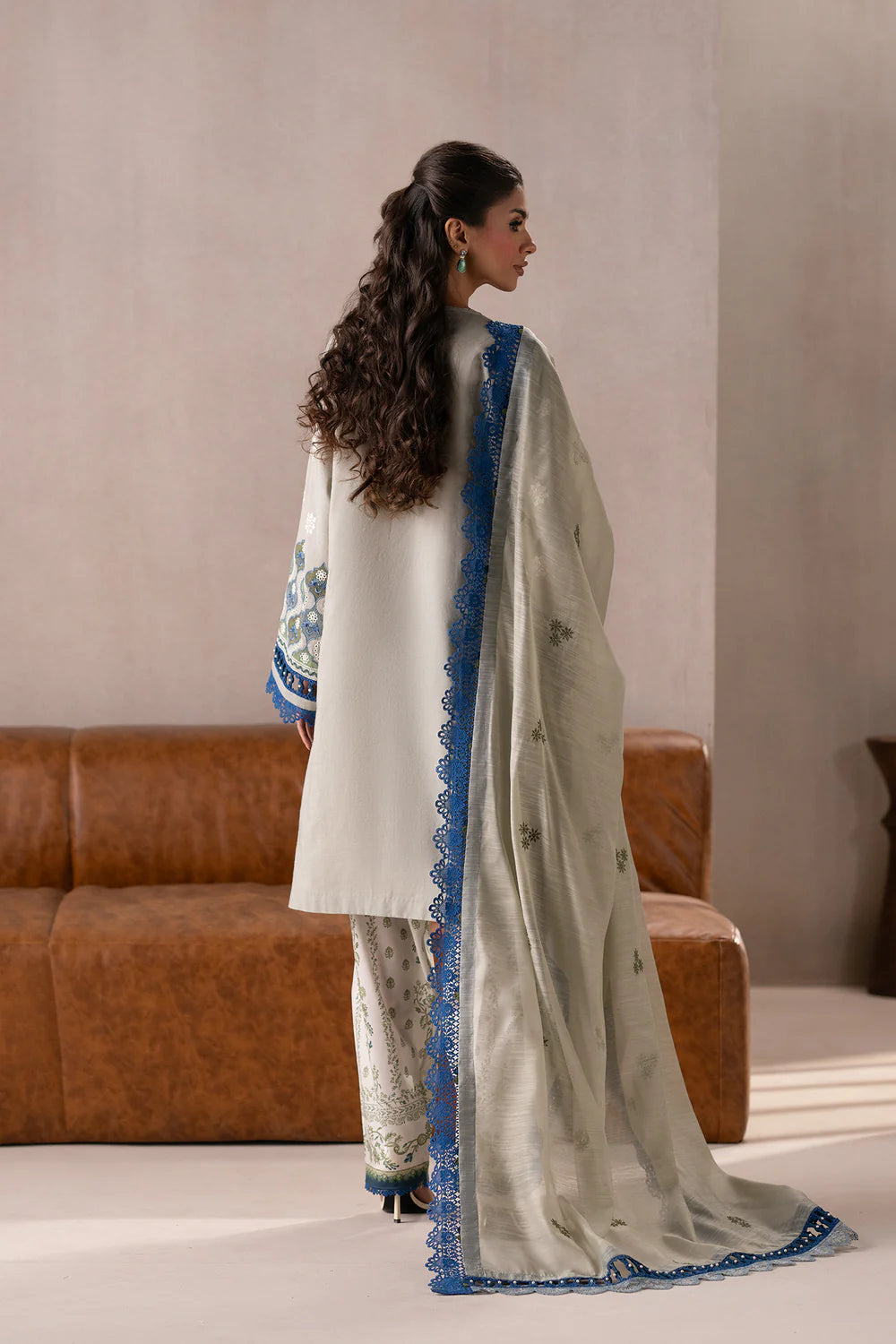 Ethnic 3Pc Embroidered Lawn Suit E0516/203/817 gulbuy.com