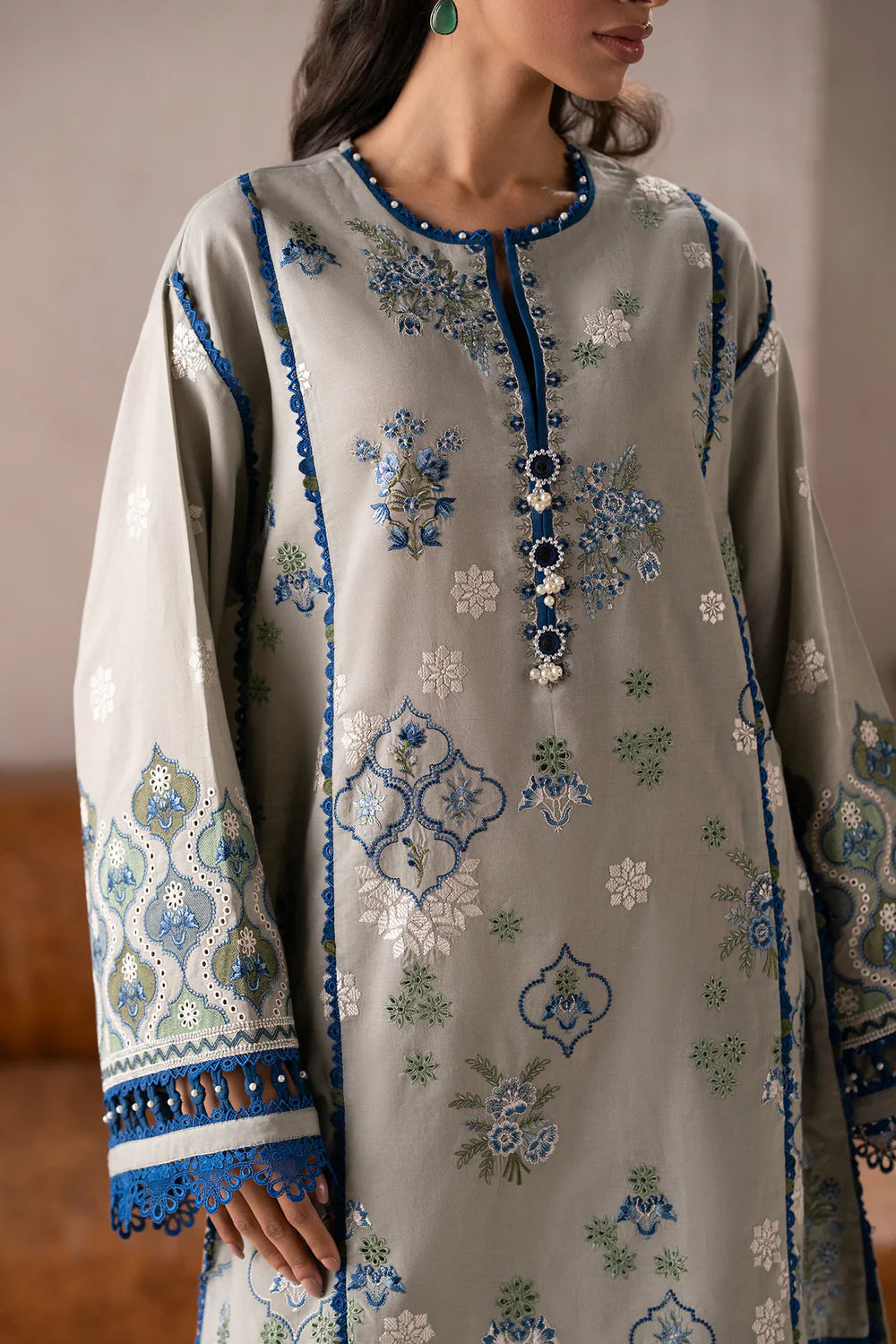Ethnic 3Pc Embroidered Lawn Suit E0516/203/817 gulbuy.com