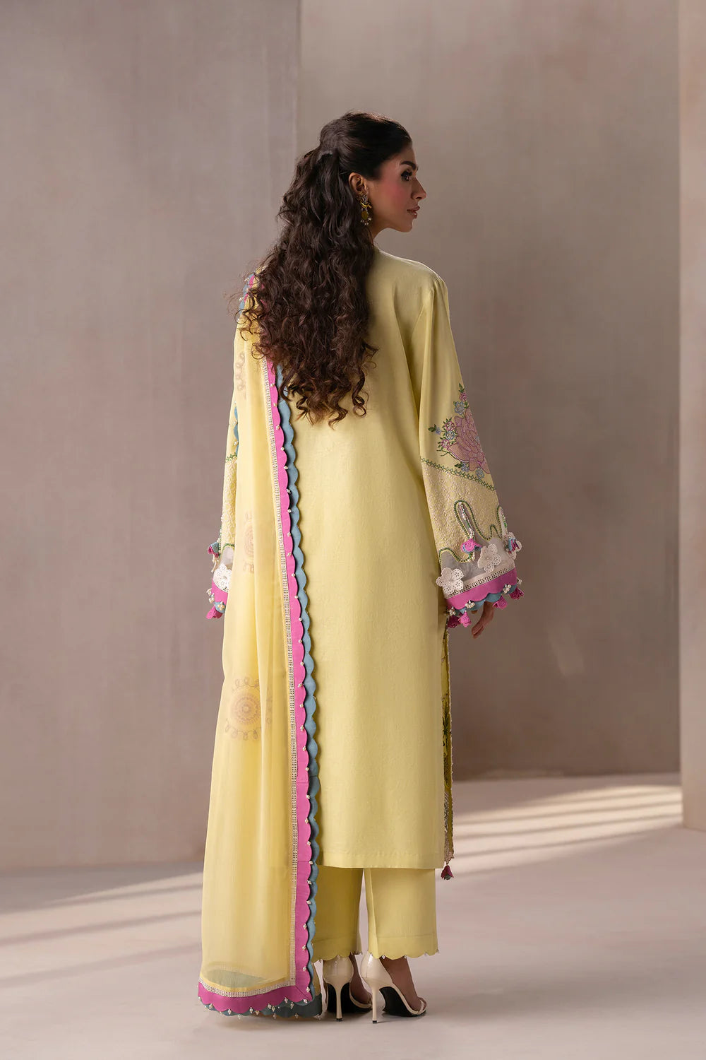 Ethnic 3Pc Embroidered Lawn Suit E0519/203/110 gulbuy.com