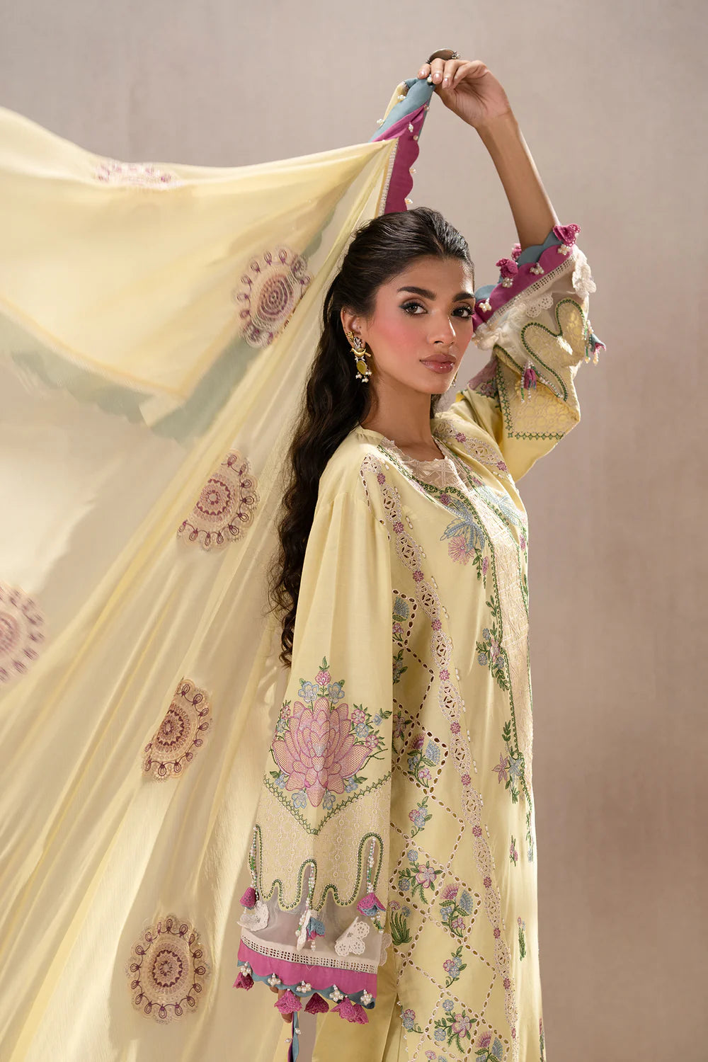 Ethnic 3Pc Embroidered Lawn Suit E0519/203/110 gulbuy.com