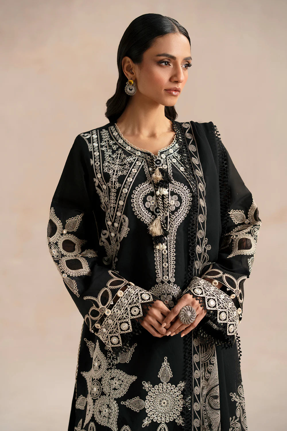 Ethnc 3Pc Embroidered Lawn Suit E0529/203/902 gulbuy.com