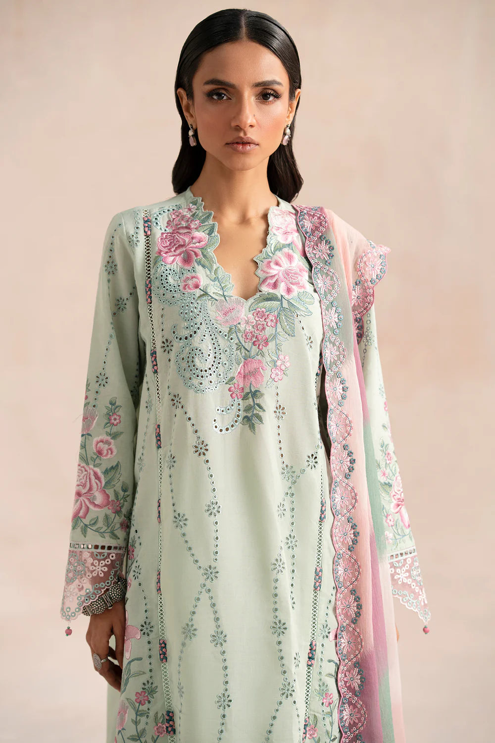 Ethnc 3Pc Embroidered Lawn Suit E0535/203/718 gulbuy.com