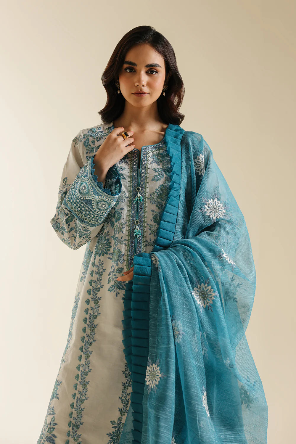 Ethnc 3Pc Embroidered Lawn Suit E0539/203/003 gulbuy.com