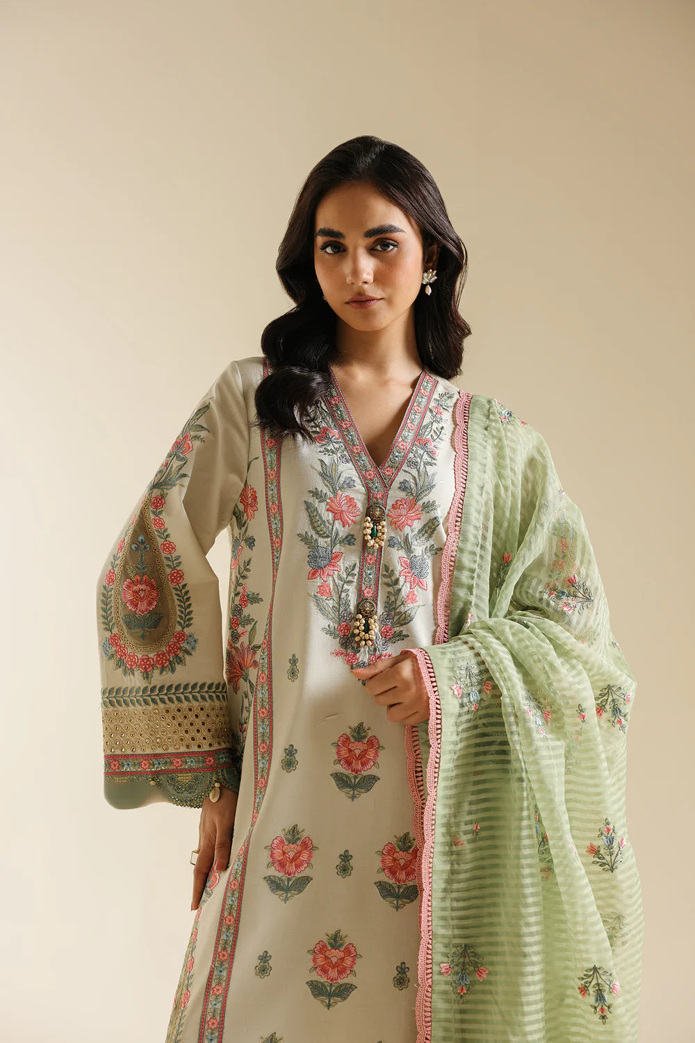 Ethnc 3Pc Embroidered Lawn Suit E0540/203/004 gulbuy.com