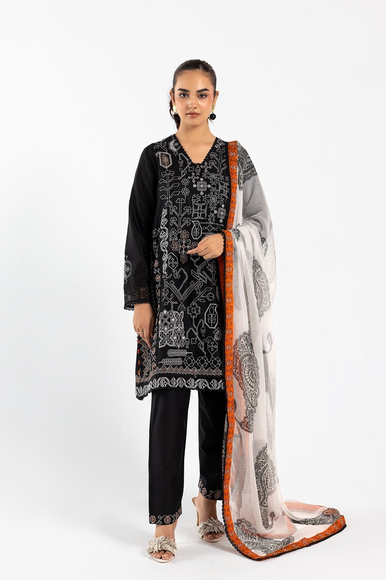 Ethnic 3 Piece Embroidered Lawn Suit (E0620/105/902)