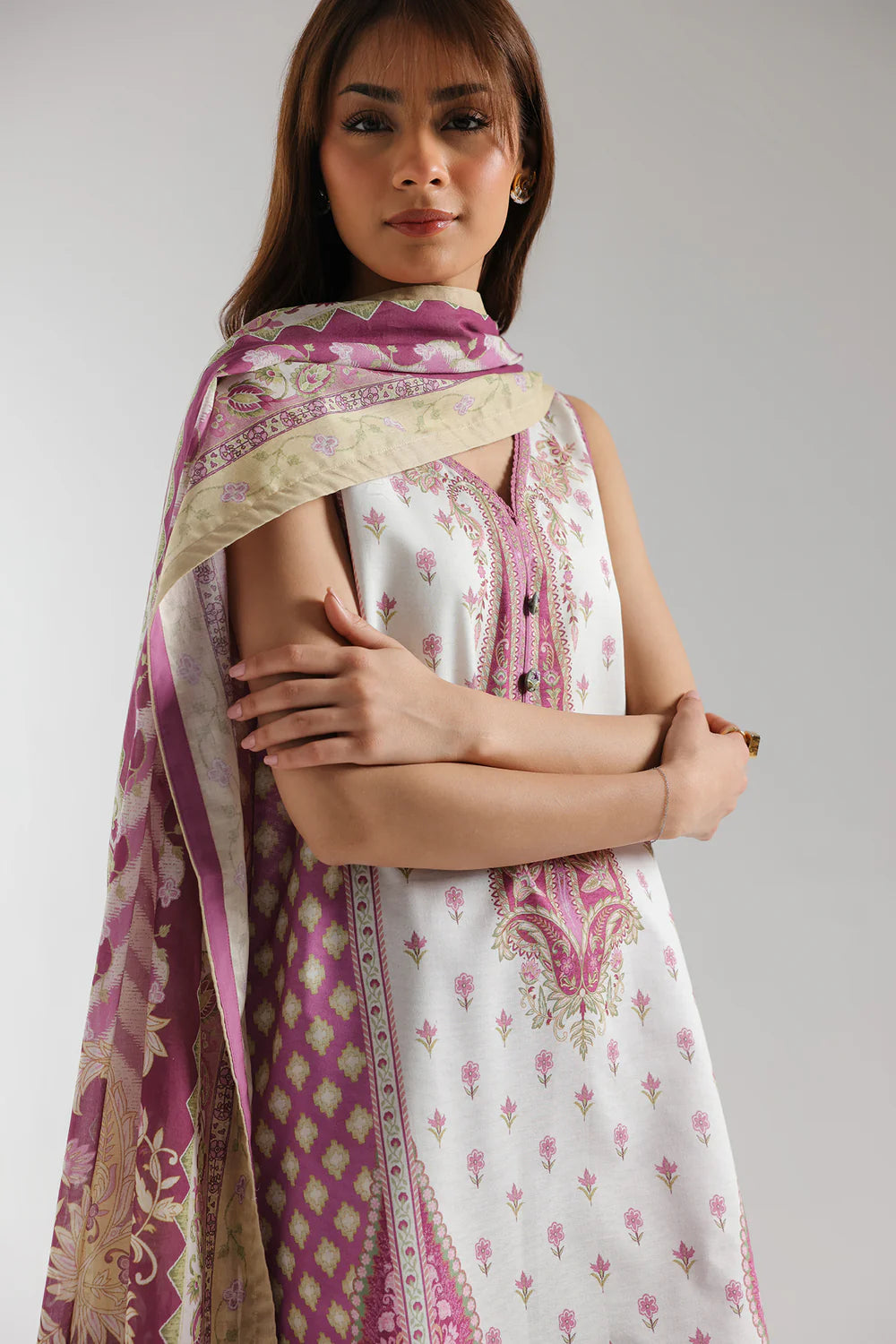 Ethnic 3Pc Printed Lawn Suit E0659/202/523 gulbuy.com