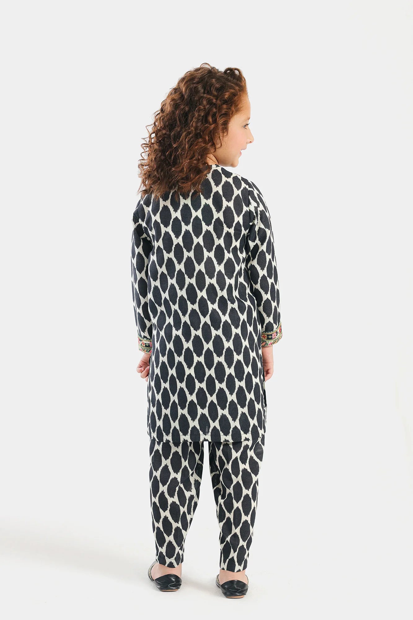 Ethnc 2Pc Embroidered Karandi Suit E0732/402/902 gulbuy.com